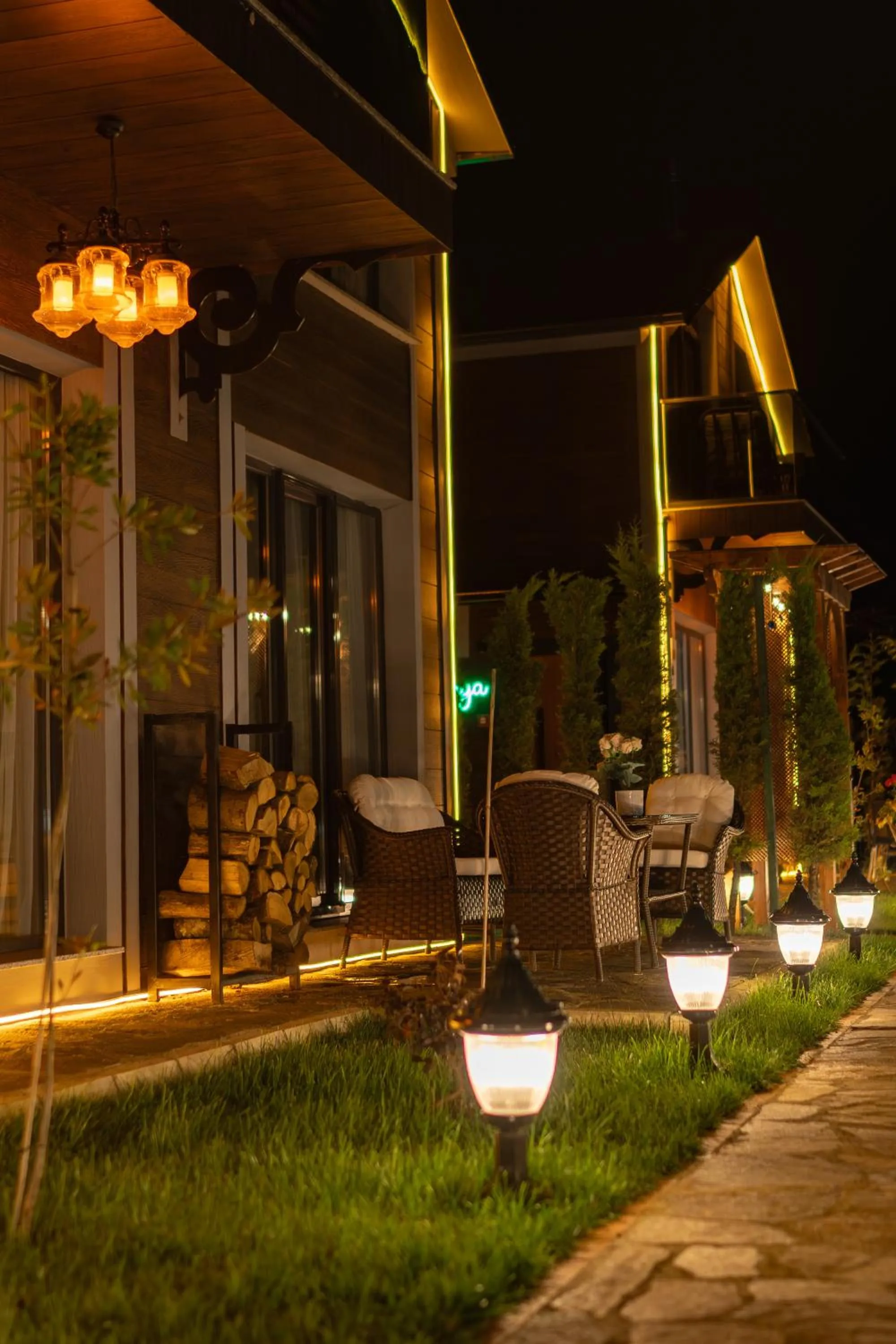 Garden in POISON GARDEN SUİTE