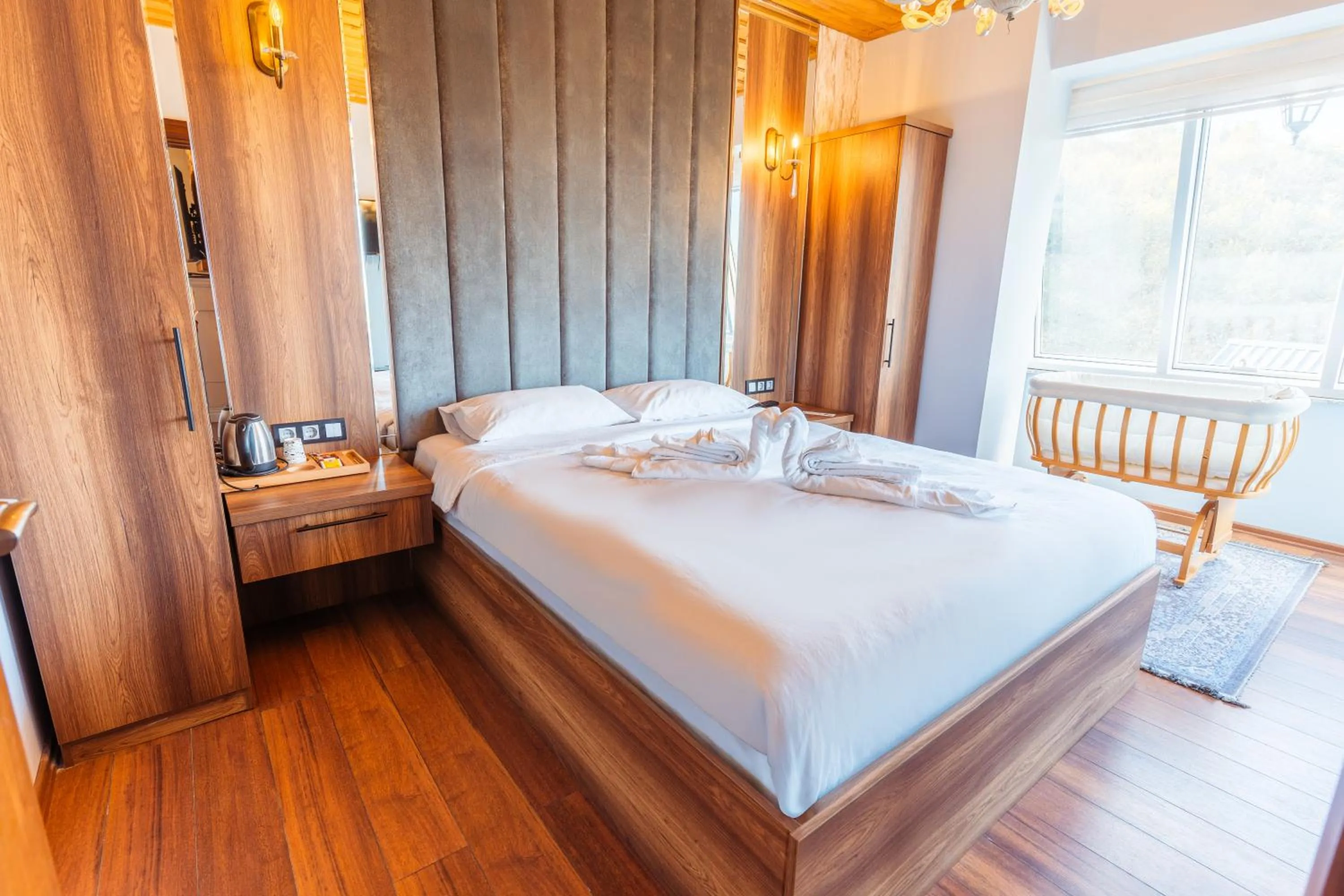 Bedroom, Bed in POISON GARDEN SUİTE