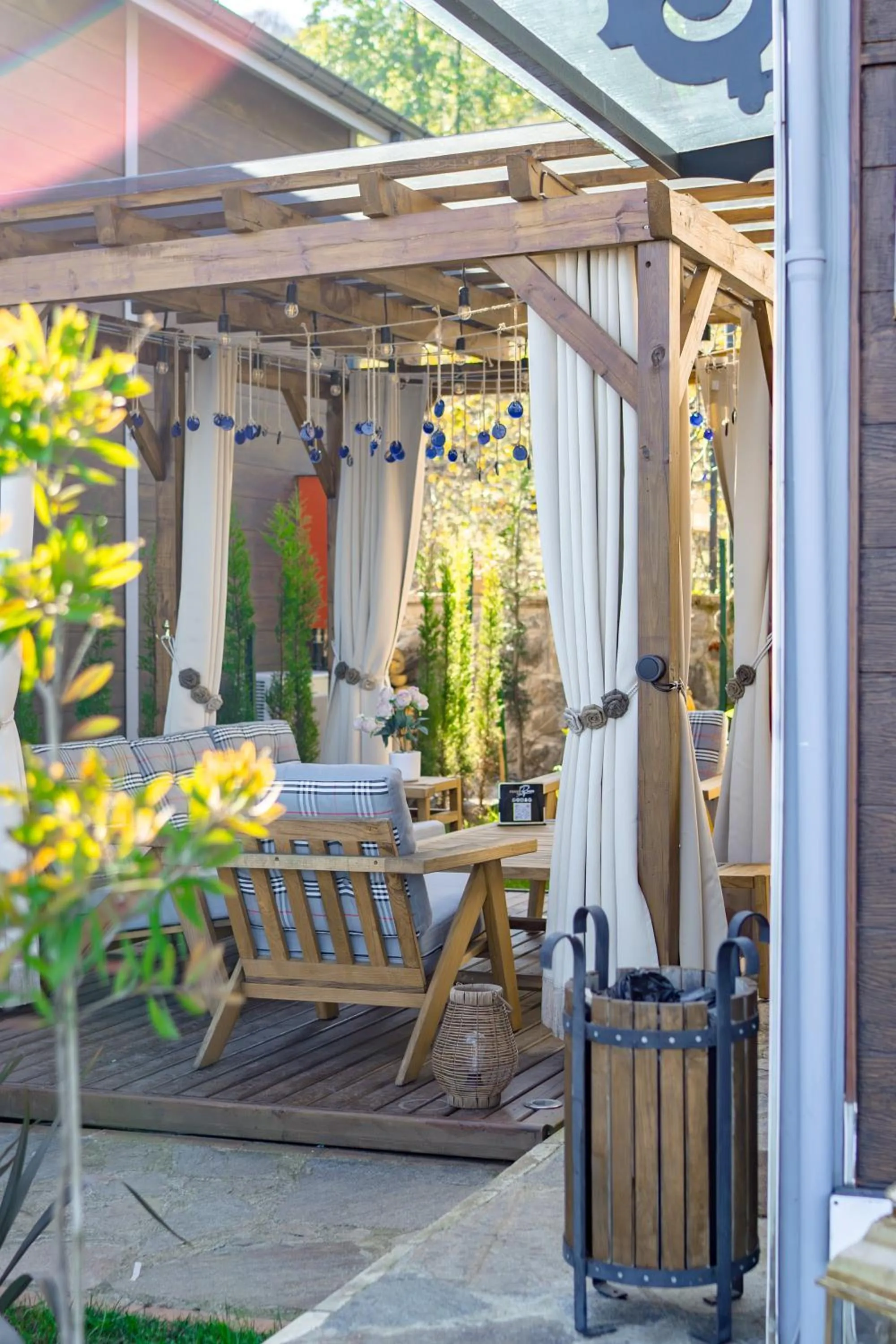 Patio in POISON GARDEN SUİTE