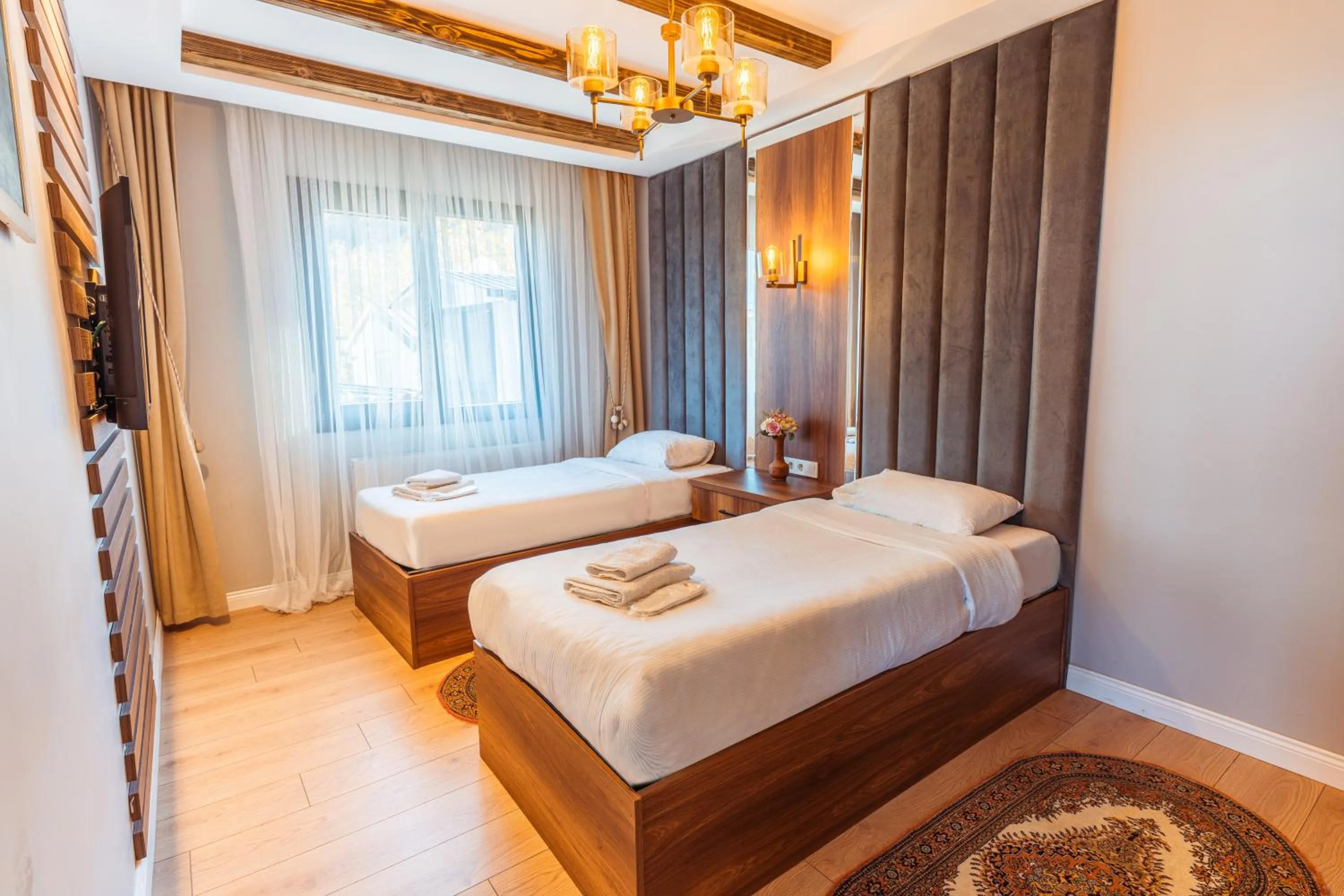 Photo of the whole room in POISON GARDEN SUİTE