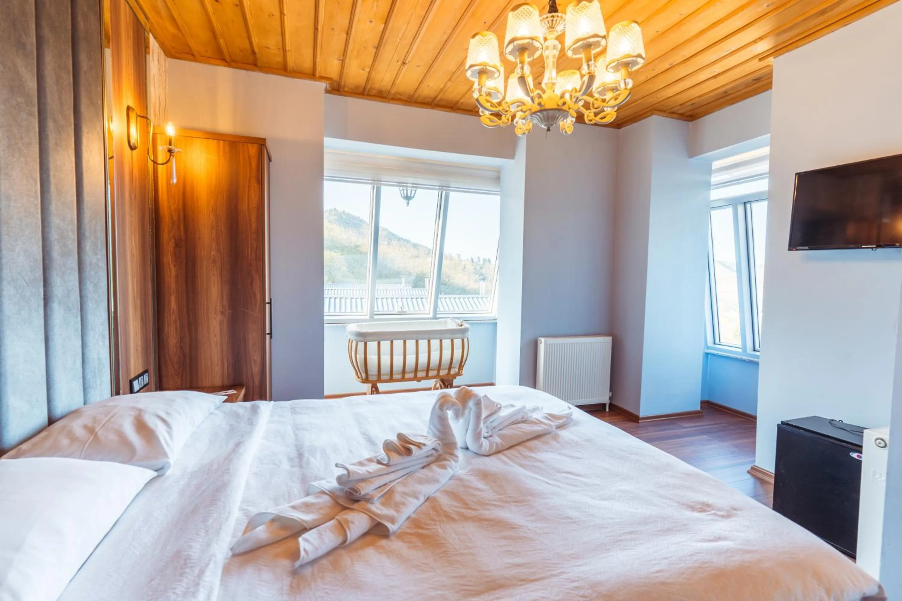 Bedroom, Bed in POISON GARDEN SUİTE