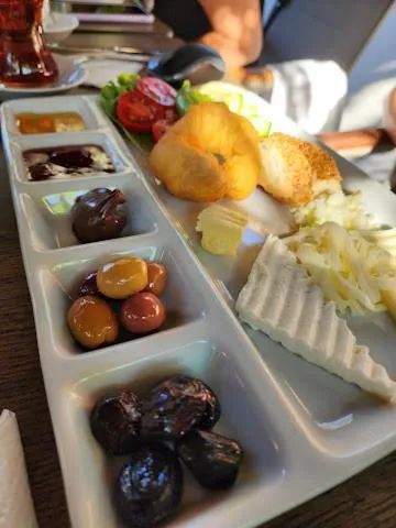 Breakfast in Benjamin Otel Gumusluk