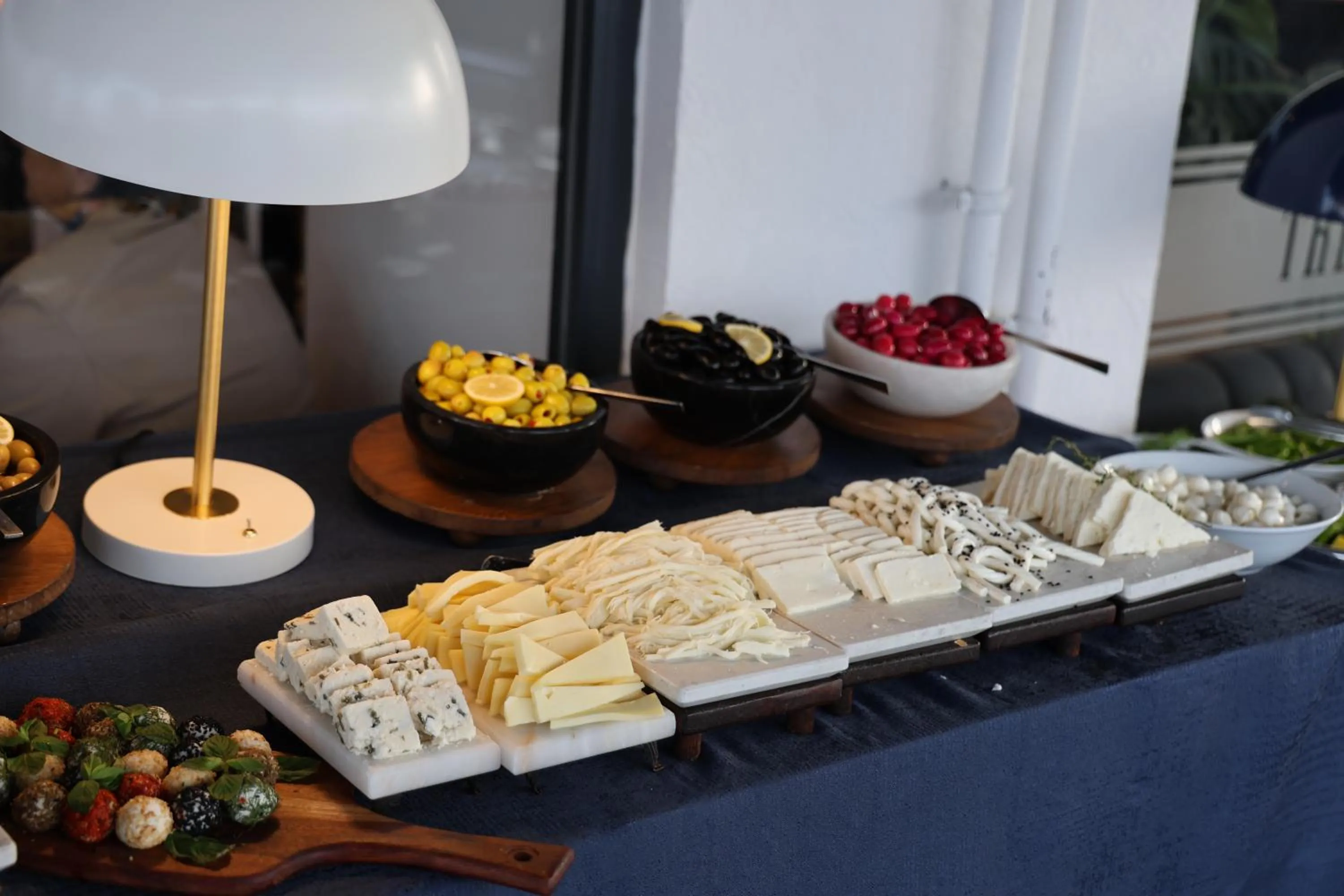 Restaurant/places to eat in The Rest Port Hotel