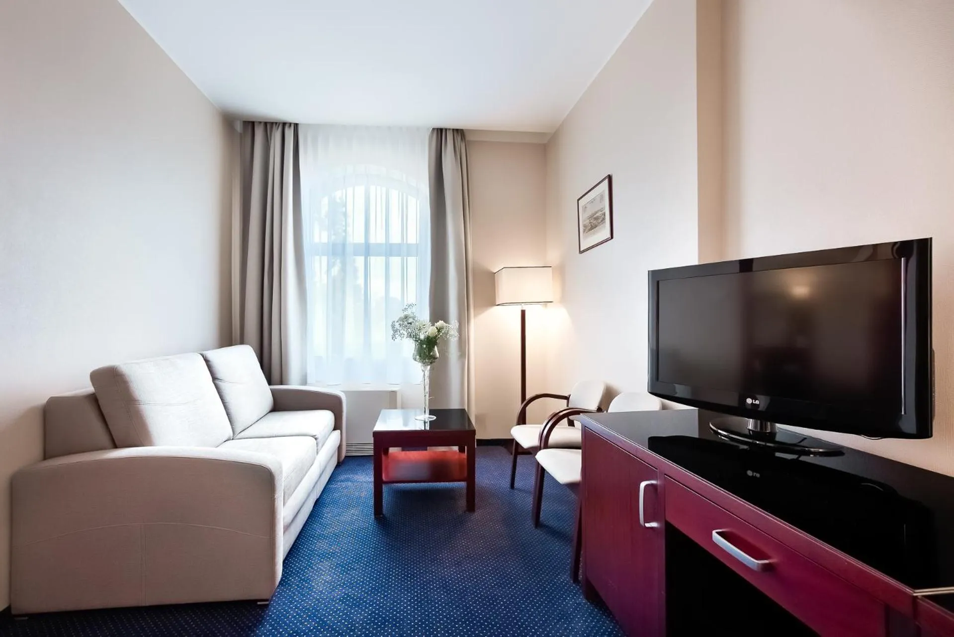 Seating area in Hotel Atrium
