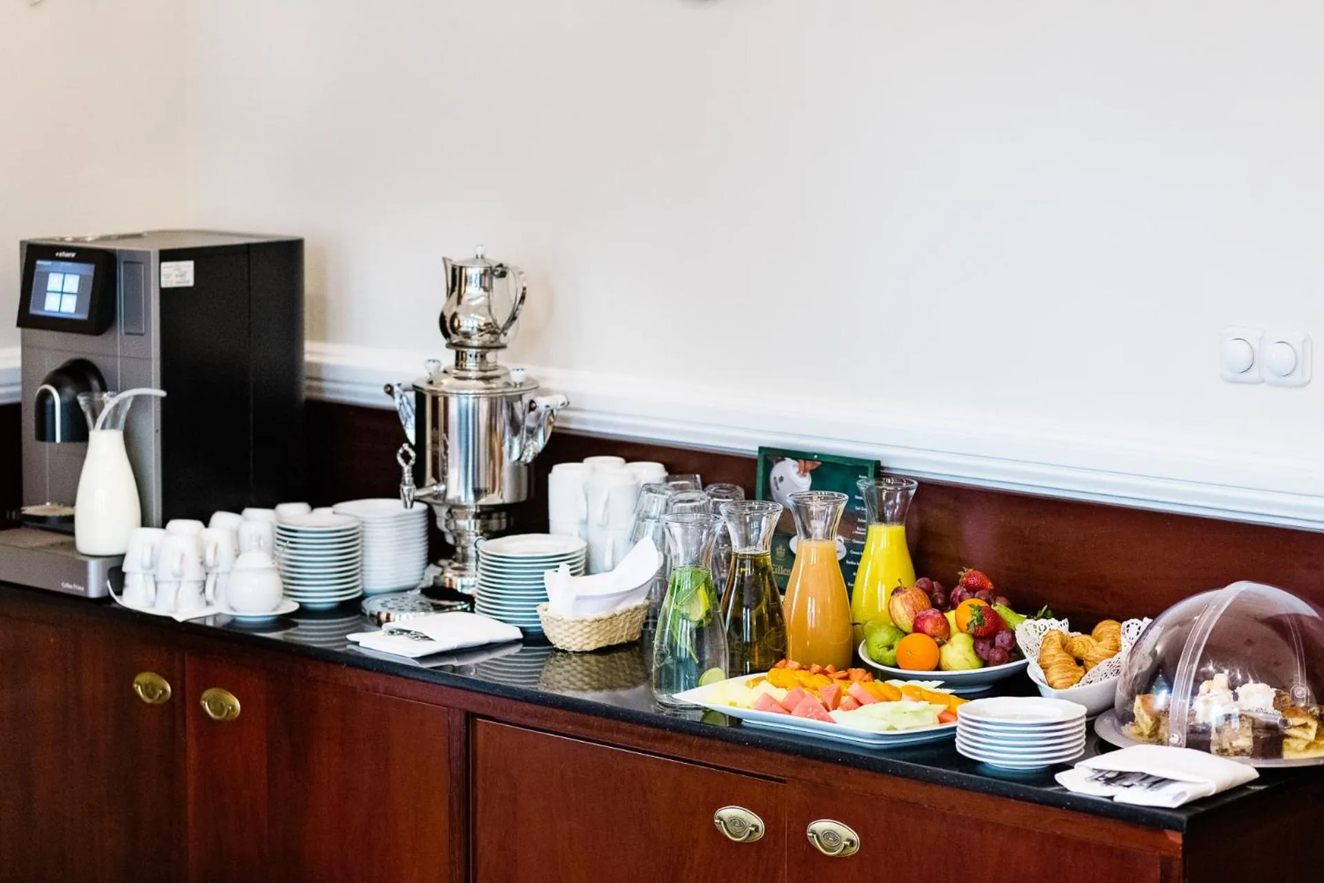 Buffet breakfast in Hotel Atrium