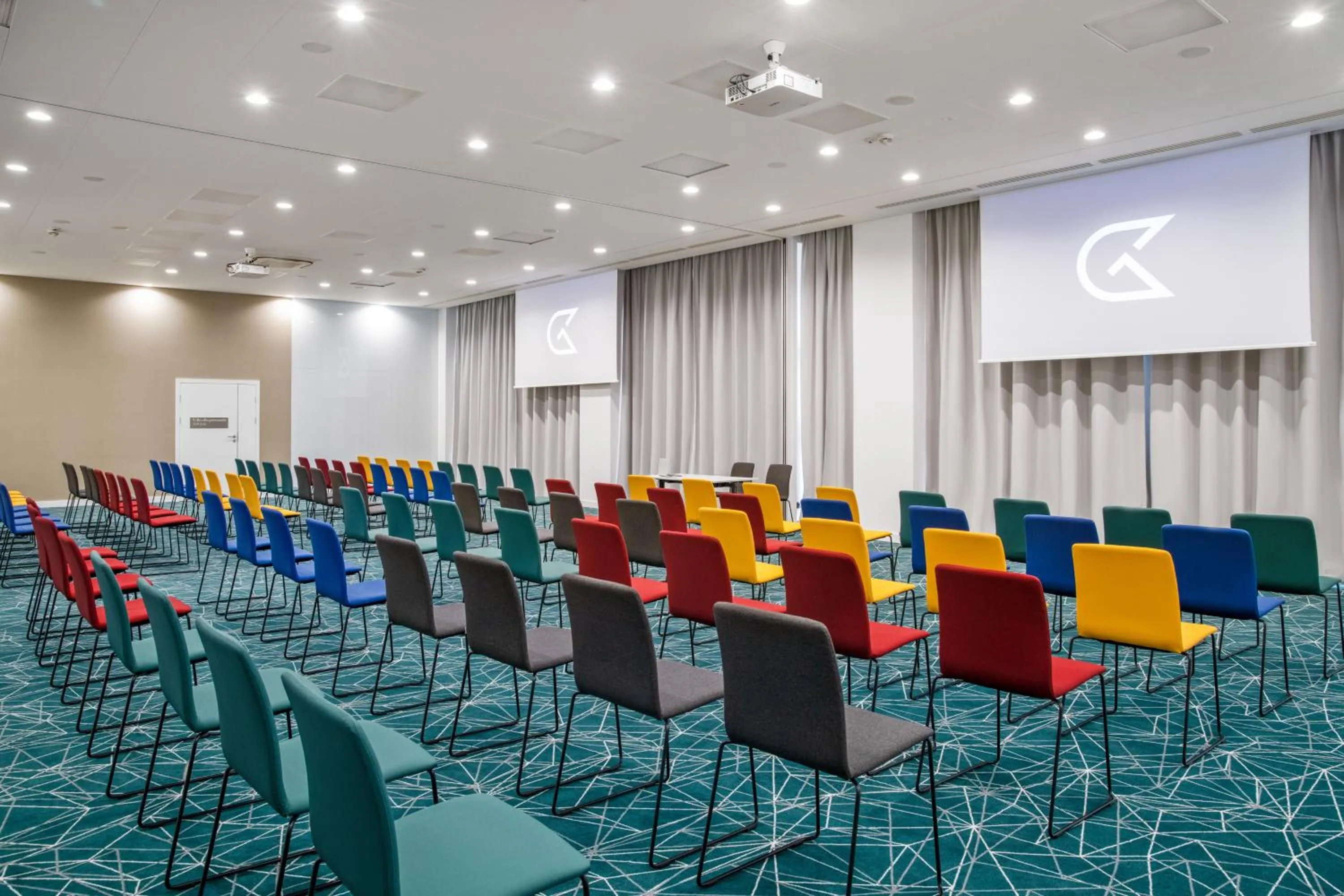 Meeting/conference room in Golden Tulip Warszawa Centrum