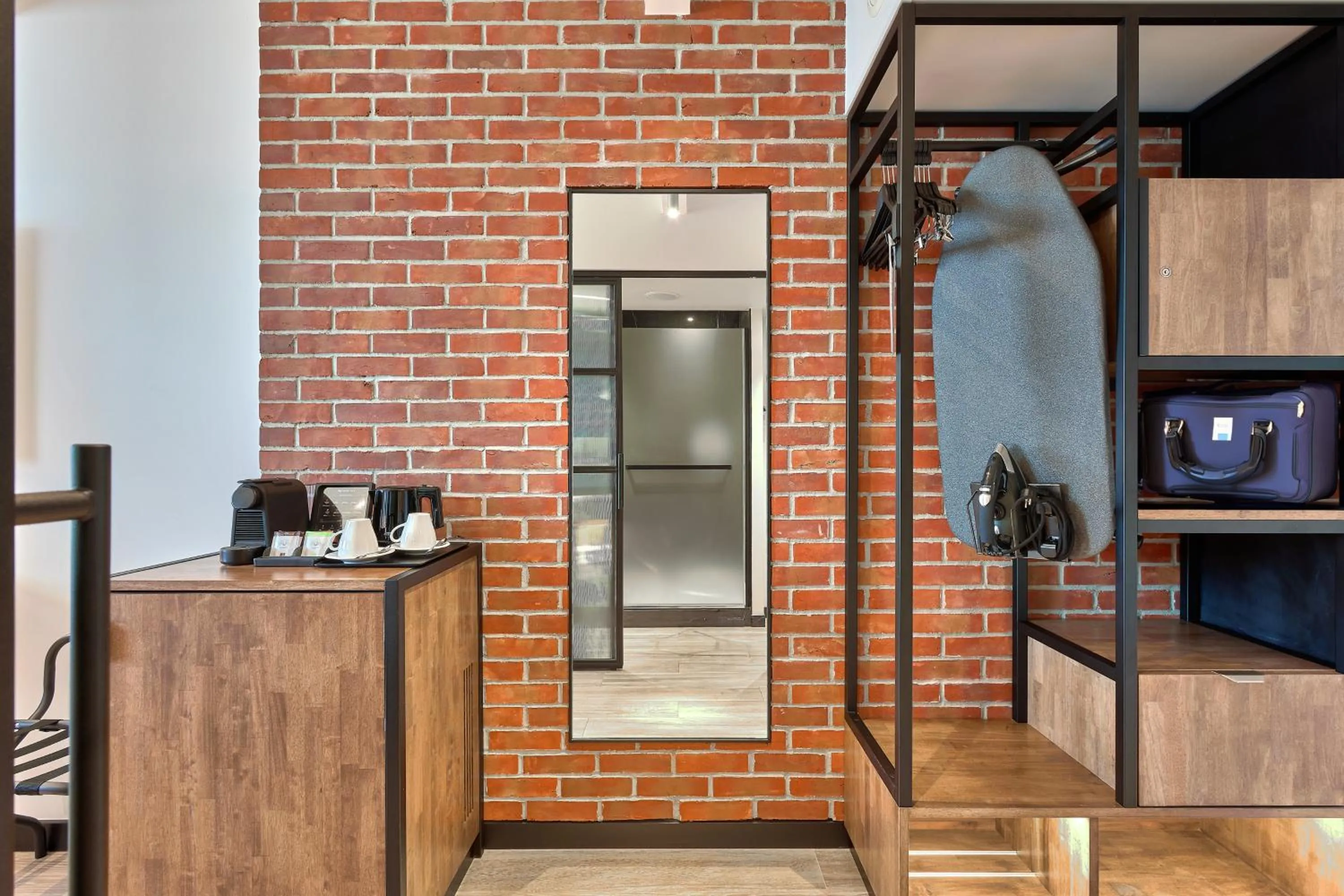 Bedroom in Golden Tulip Warszawa Centrum