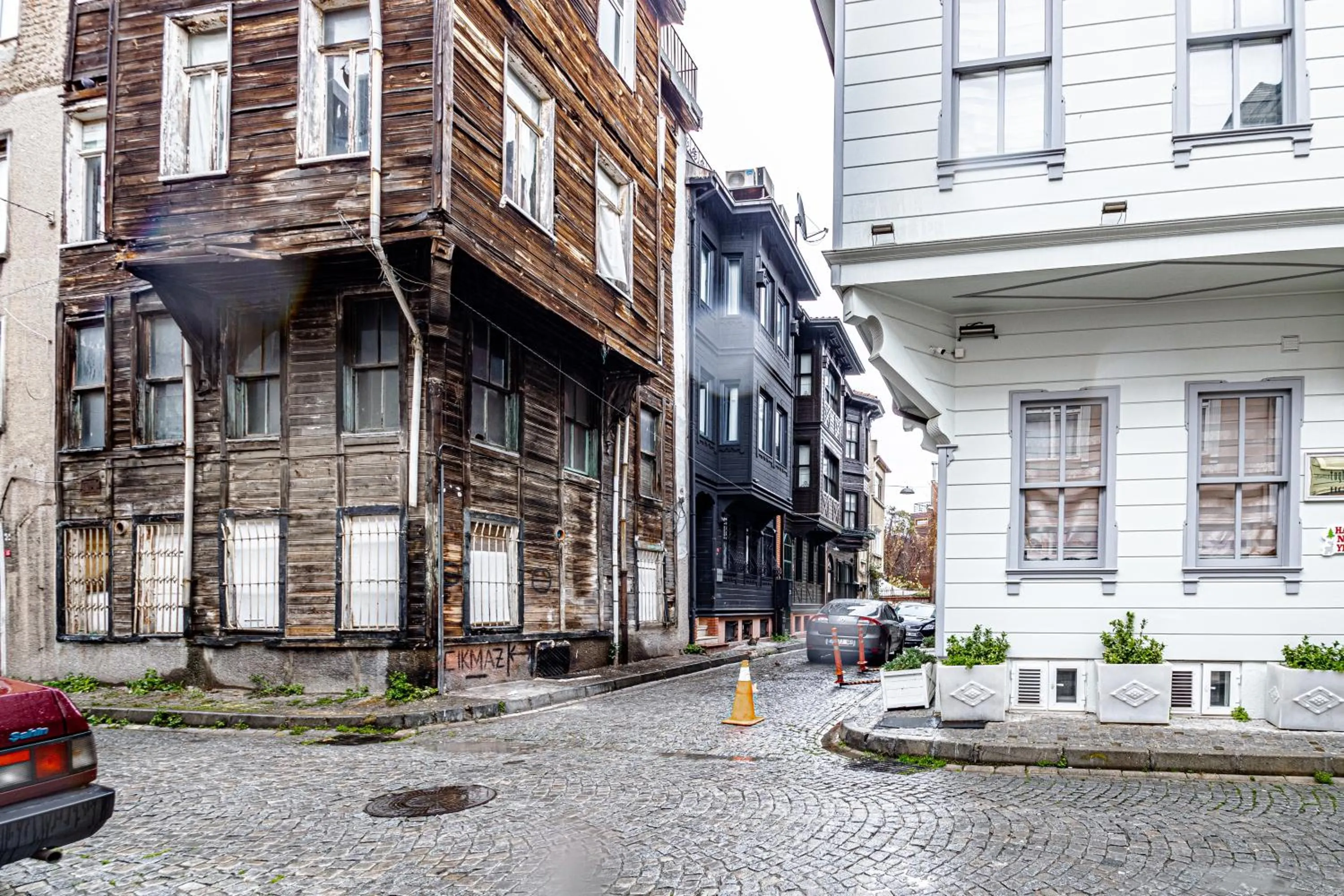 Neighbourhood in Sultan Mansion