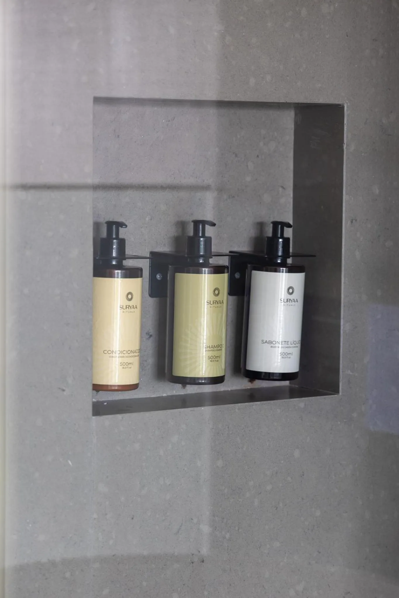 Suryaa Hotel Pinhais, Curio Collection by Hilton