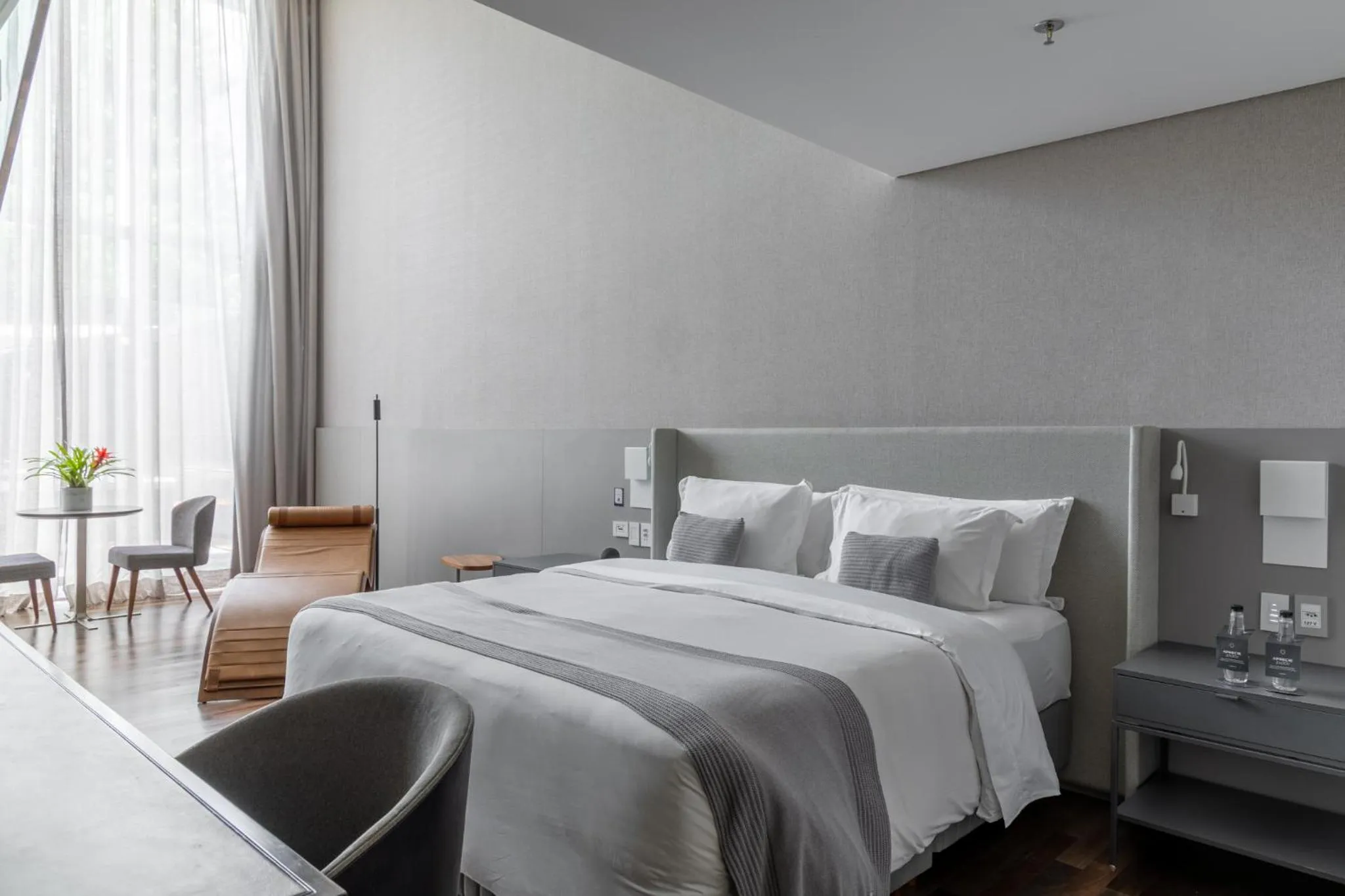 Bed in Suryaa Hotel Pinhais, Curio Collection by Hilton