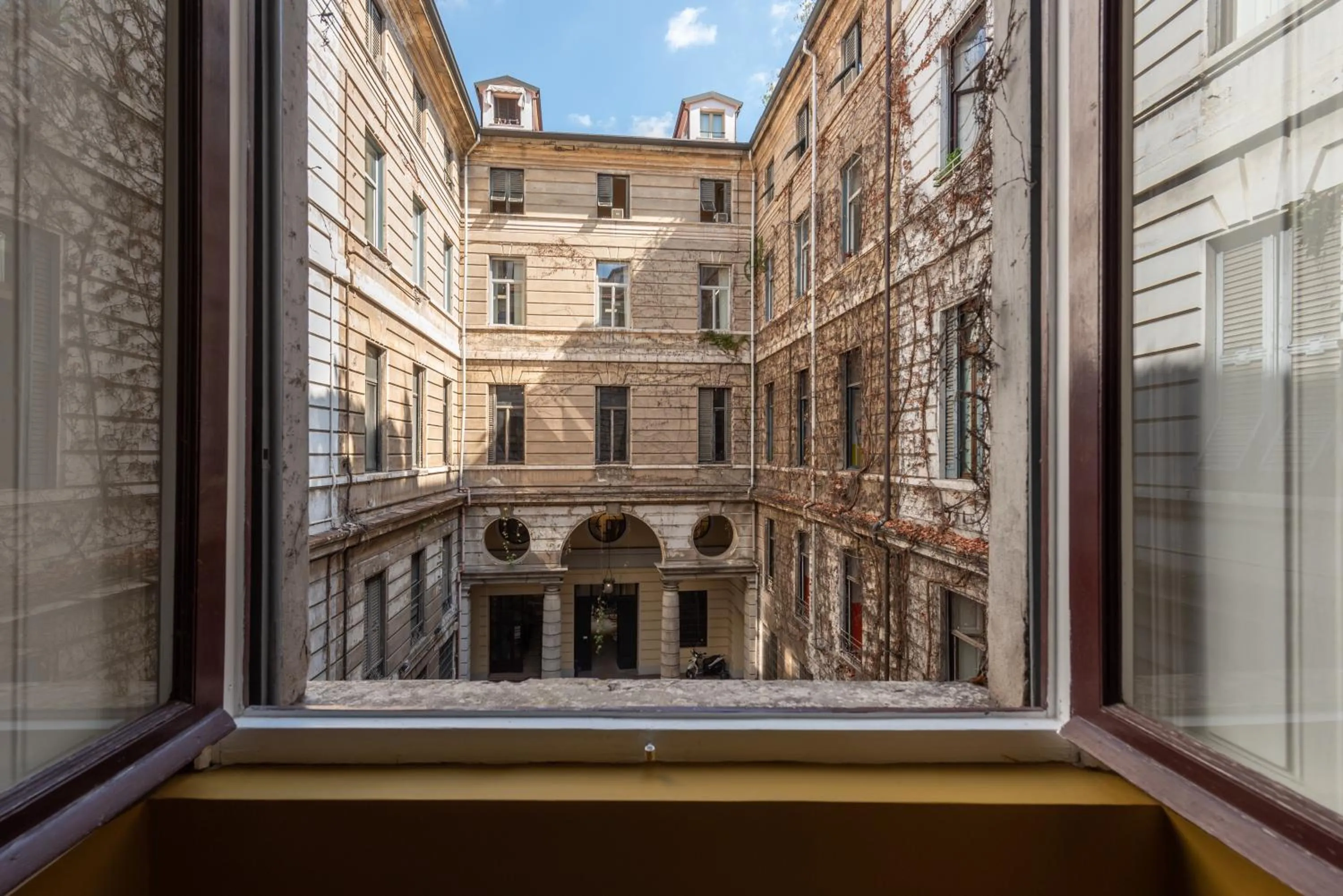 City view in The Couper Castello