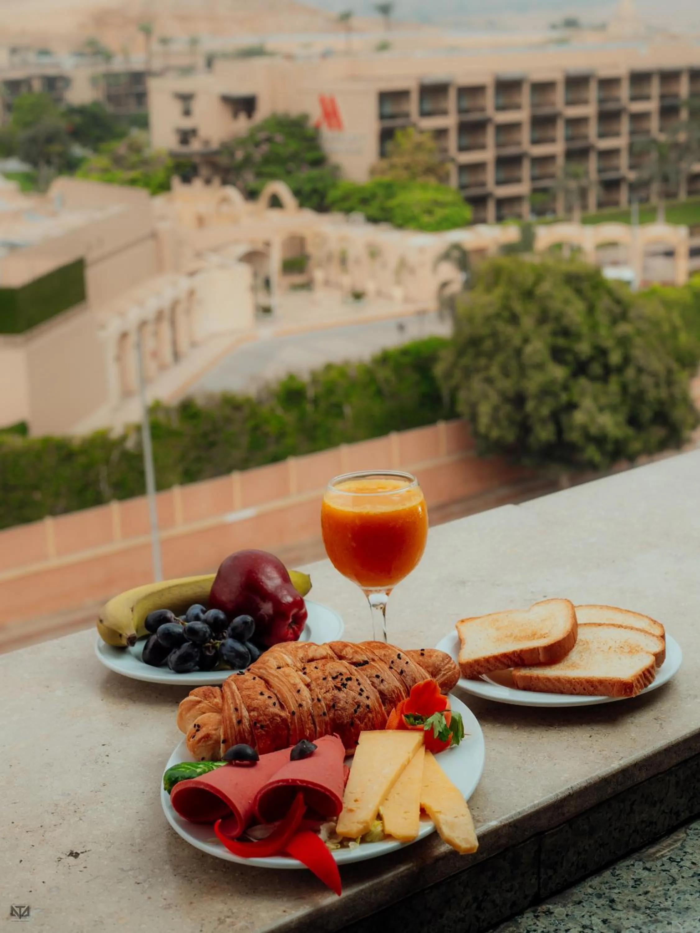 Restaurant/places to eat in Turquoise Pyramids & Grand Egyptian museum view Hotel