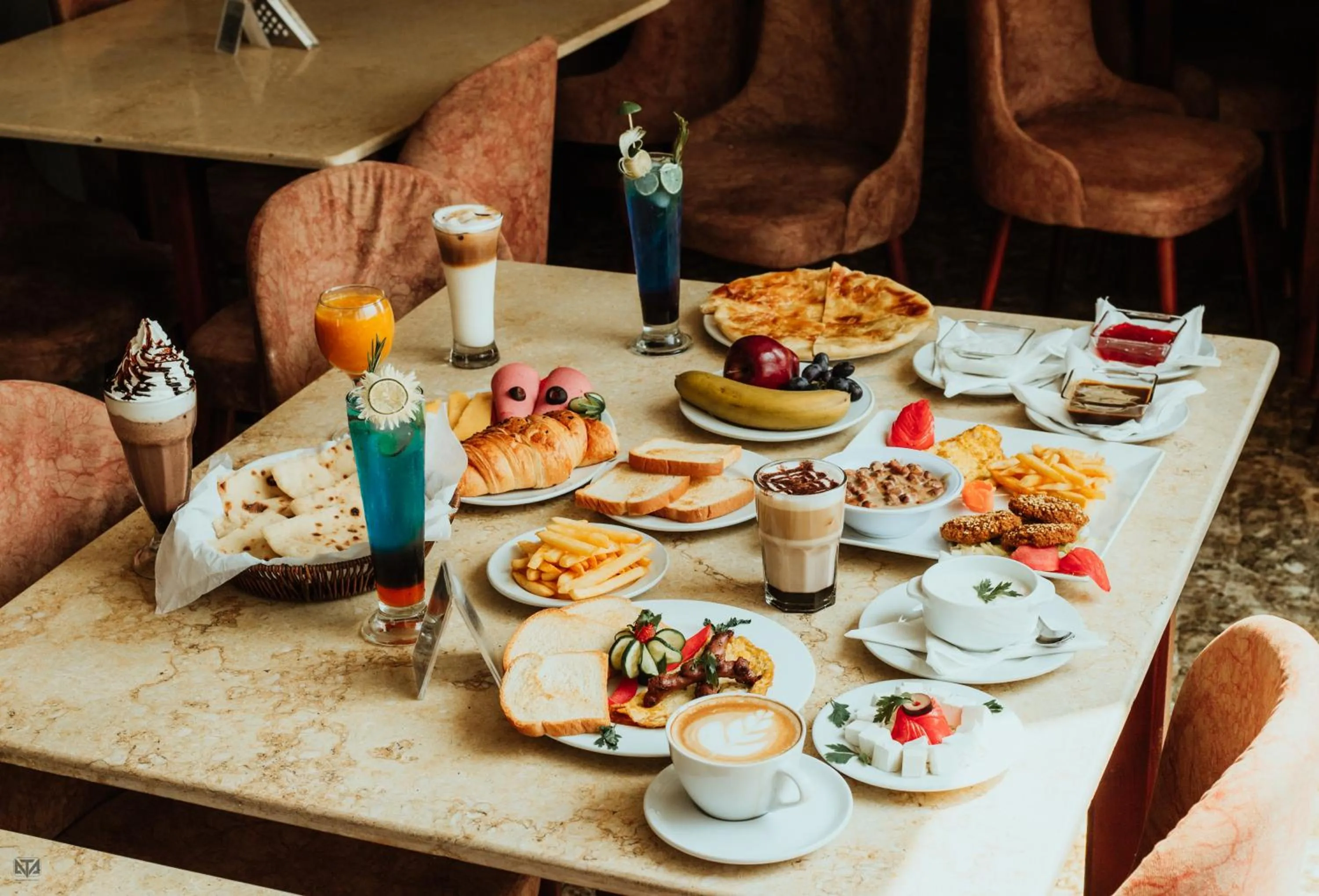 Restaurant/places to eat in Turquoise Pyramids & Grand Egyptian museum view Hotel