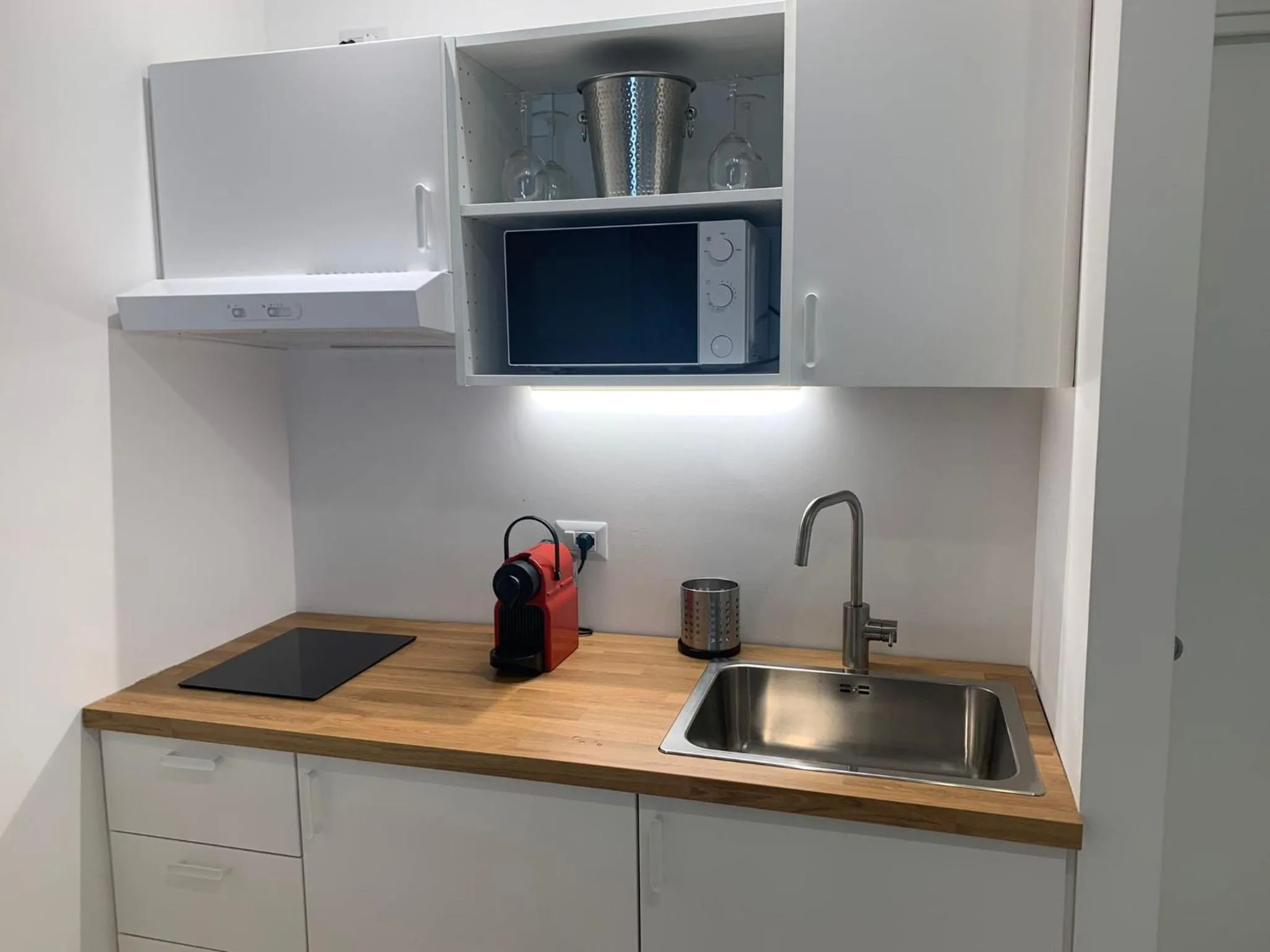 Kitchen or kitchenette, Kitchen/Kitchenette in Suite 55 in centro