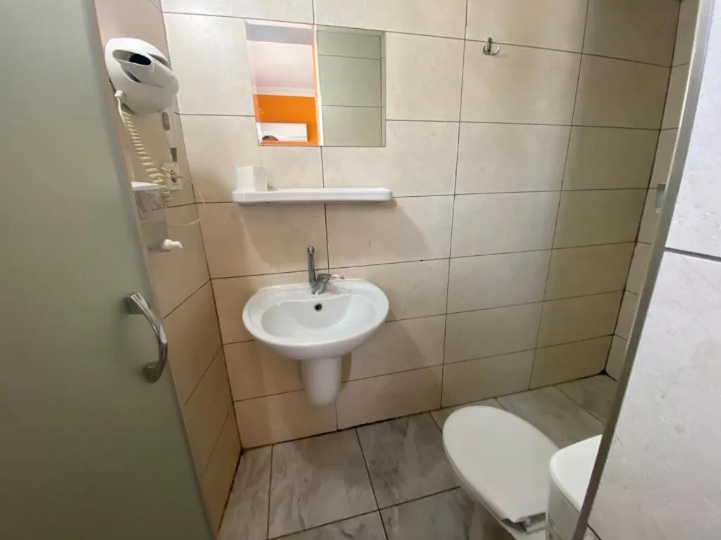 Shower in City House Hotel