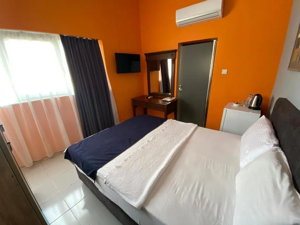 Photo of the whole room, Bed in City House Hotel