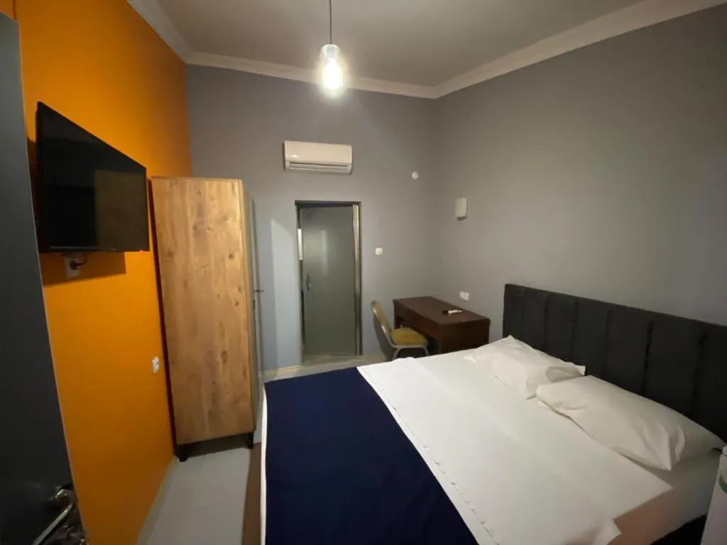 Photo of the whole room, Bed in City House Hotel