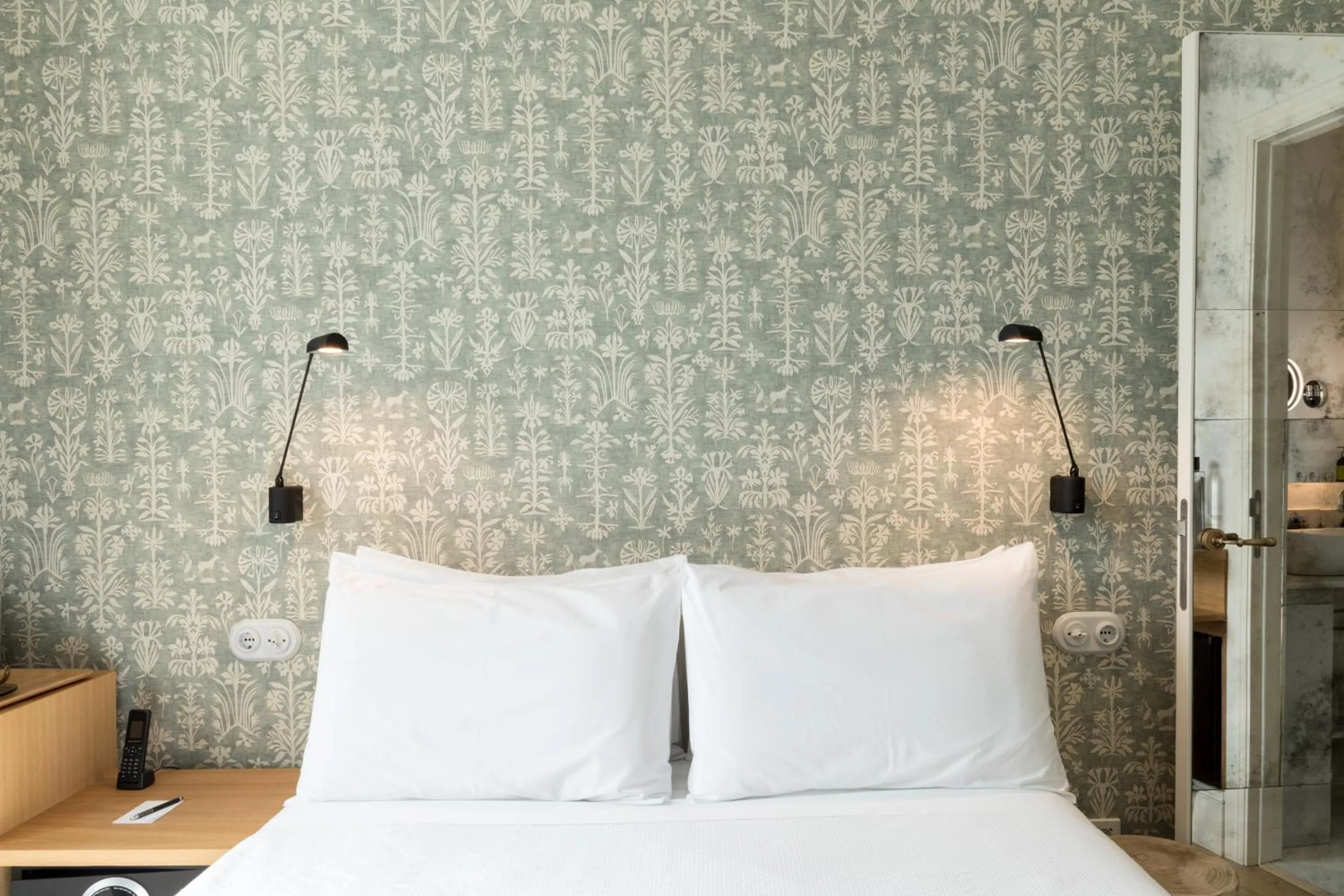 Bed in Hotel Tayko Sevilla