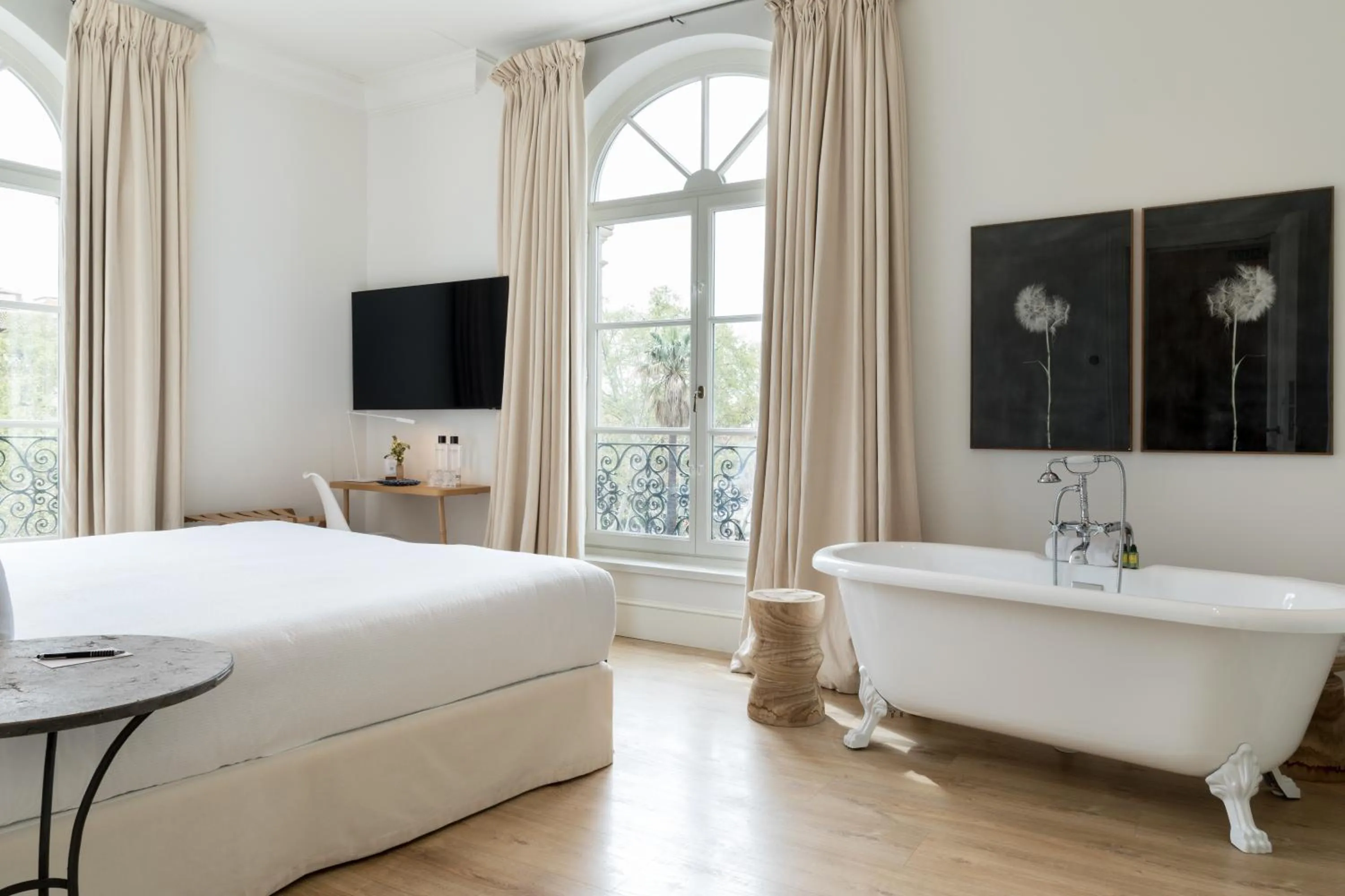 Bed in Hotel Tayko Sevilla