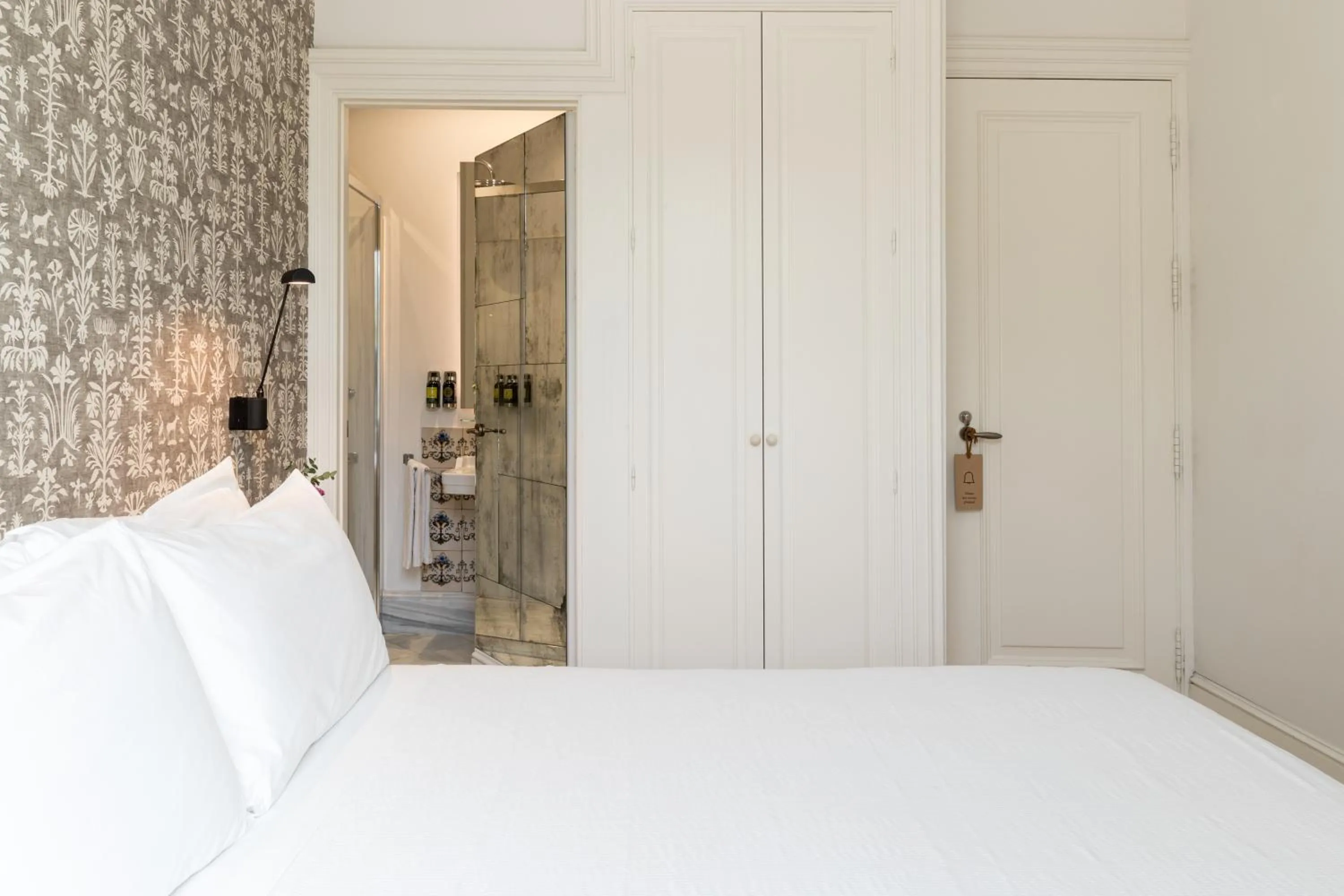 Bed in Hotel Tayko Sevilla