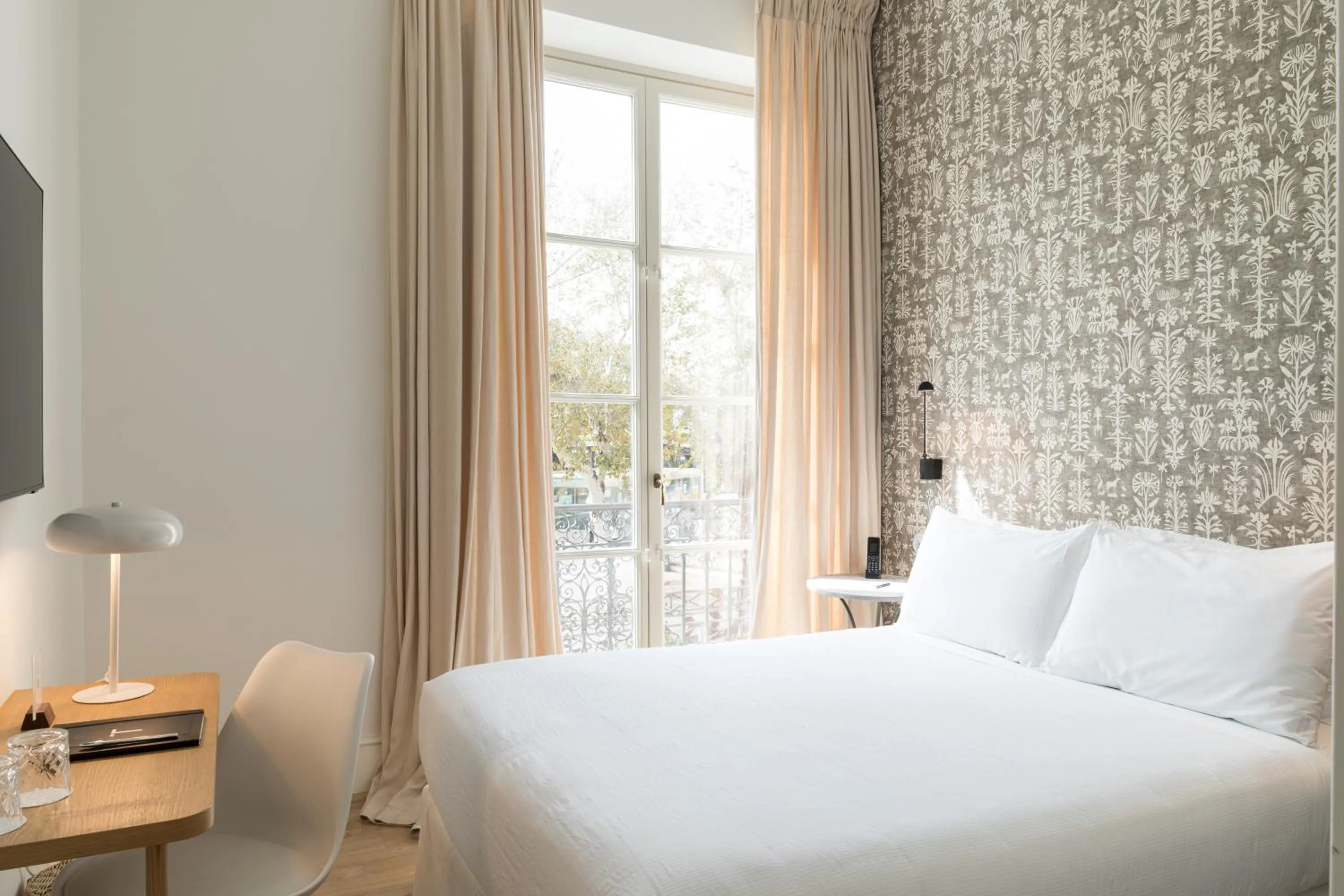 Bed in Hotel Tayko Sevilla