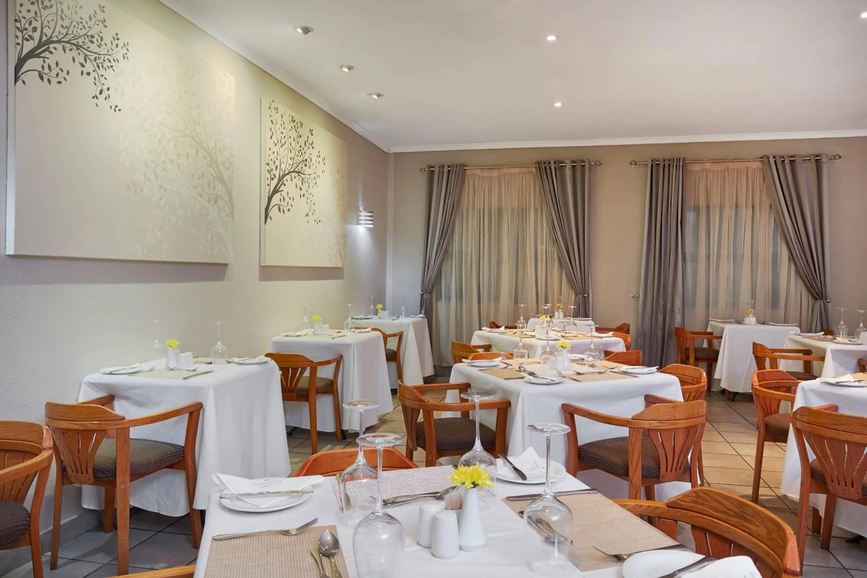 Restaurant/places to eat in Protea Hotel by Marriott Polokwane Landmark