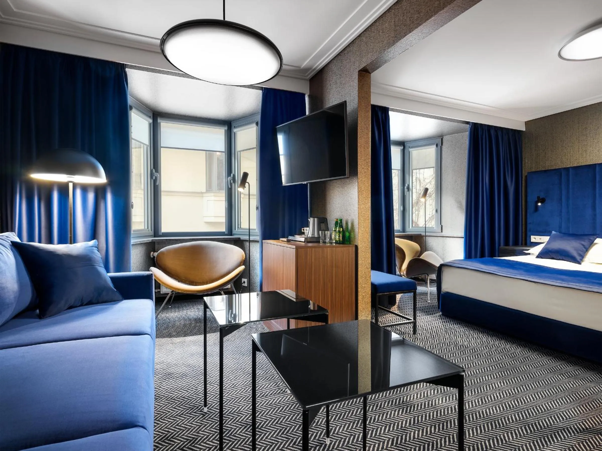 Living room, Bed in Hotel Logos Kraków