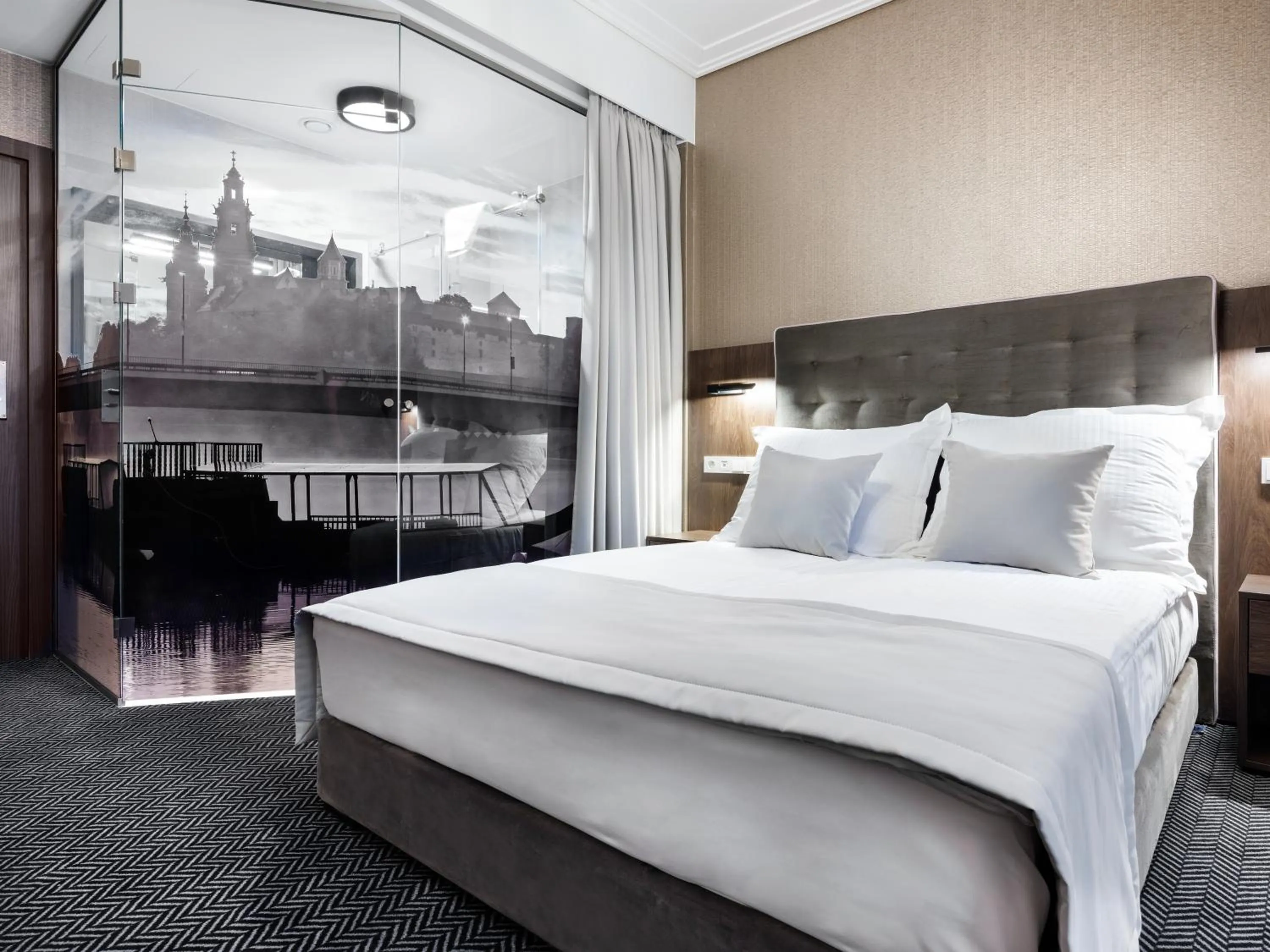 Bed in Hotel Logos Kraków