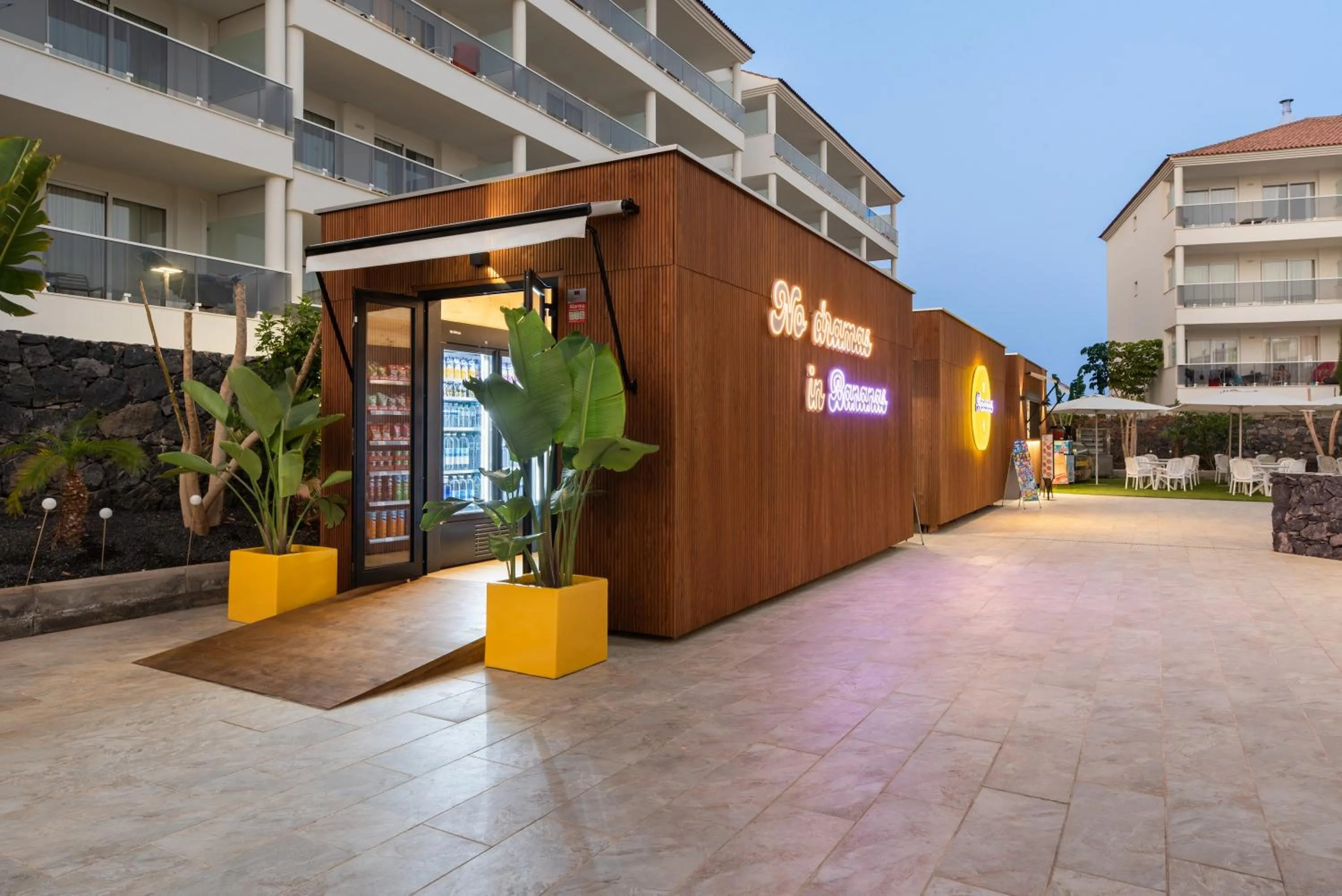 Supermarket/grocery shop in Marinell Collection Palm-Mar