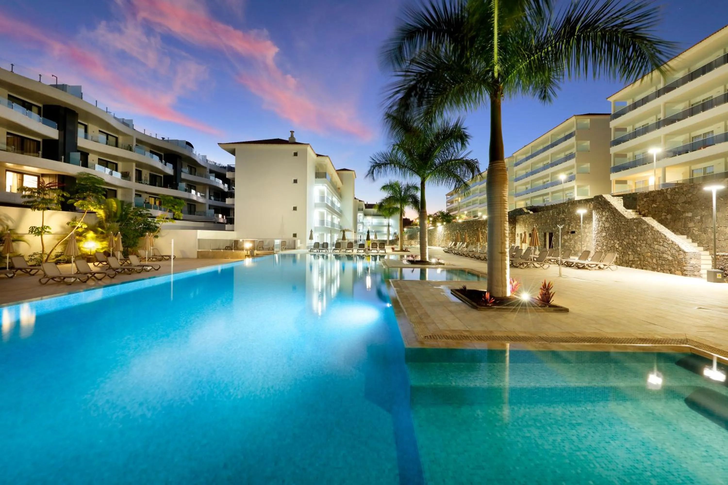 Swimming pool in Marinell Collection Palm-Mar