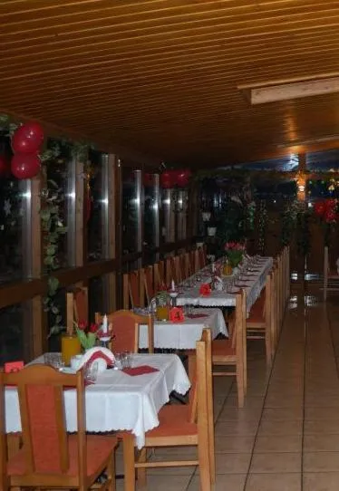 Restaurant/places to eat in Hotel Bona