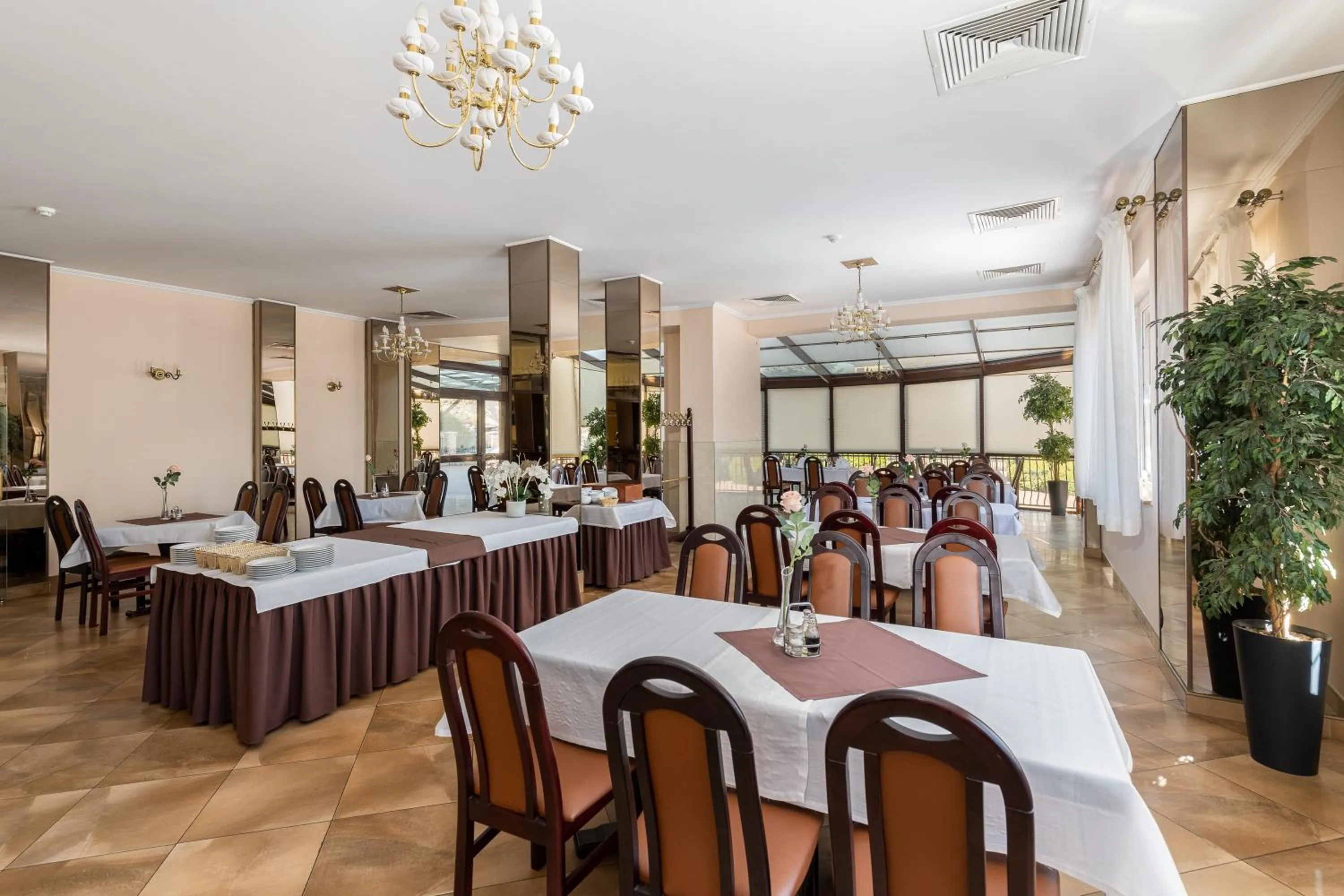 Restaurant/places to eat in Hotel Ruczaj