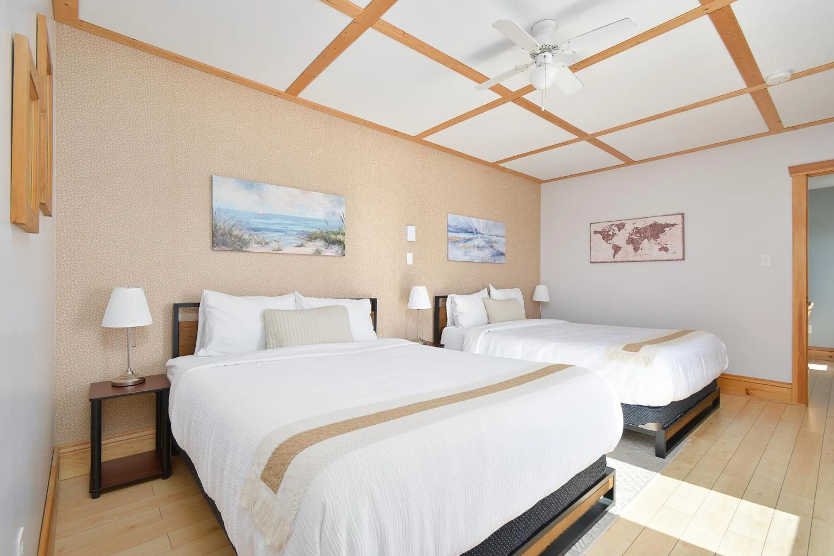 Bed in Pepperell Place Inn Inc.