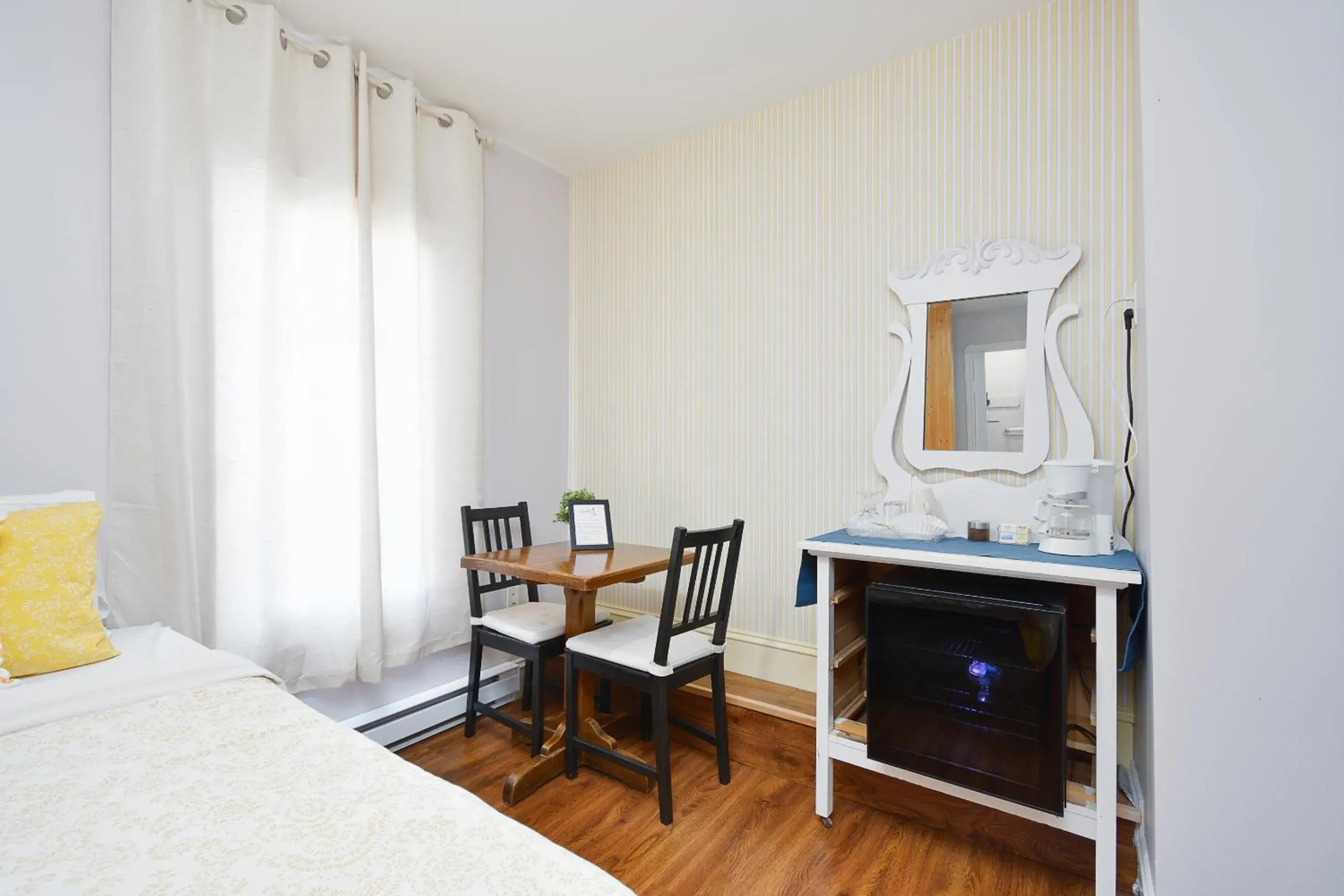 Standard Twin Room in Pepperell Place Inn Inc. Standard Twin Room in Pepperell Place Inn Inc.