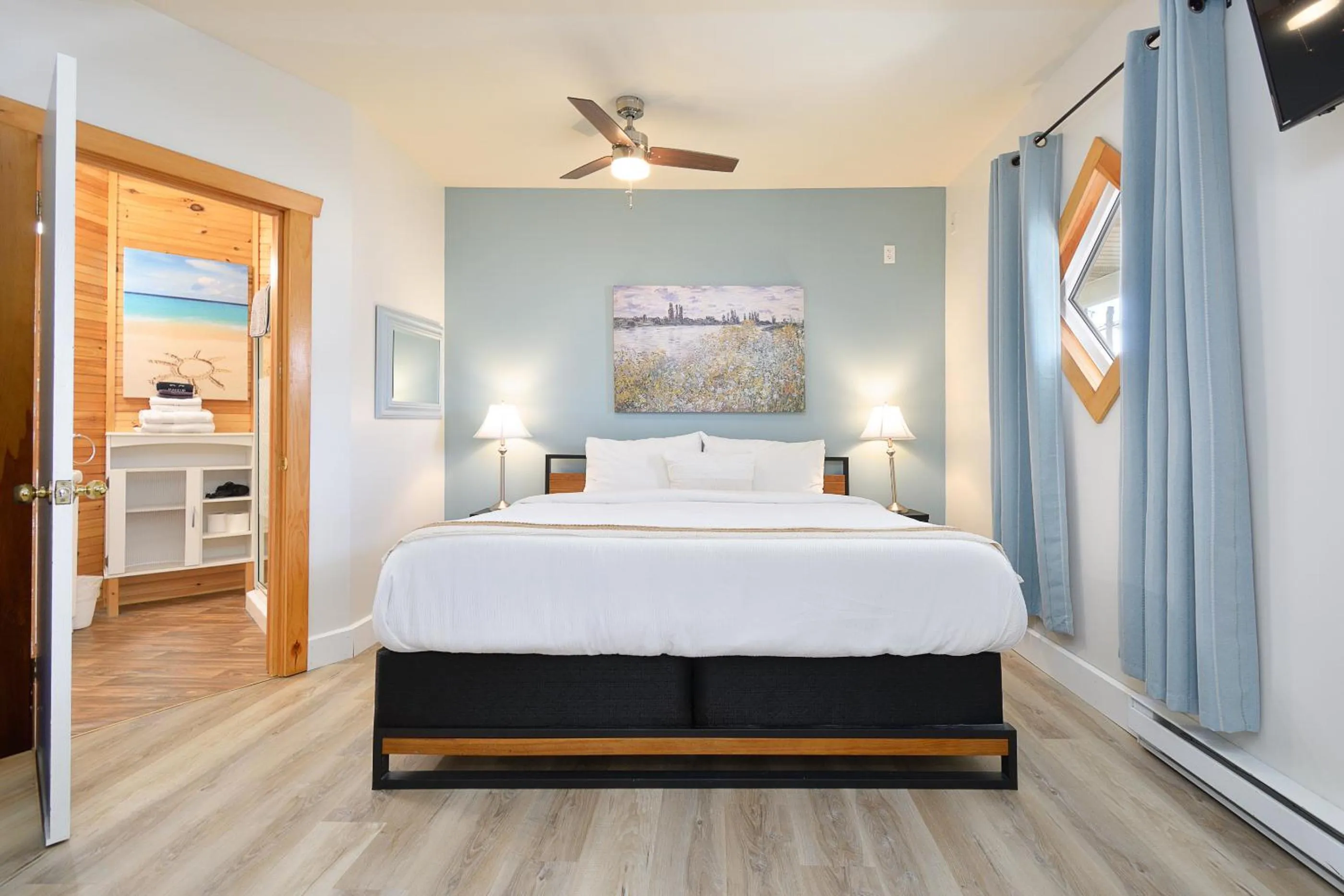 Bed in Pepperell Place Inn Inc.