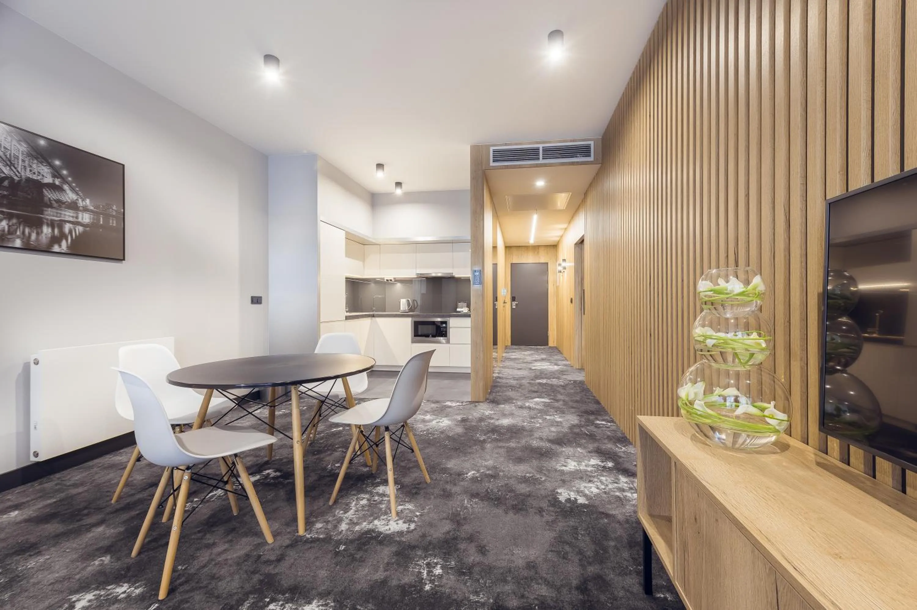 Kitchen or kitchenette in Mamaison Residence Diana