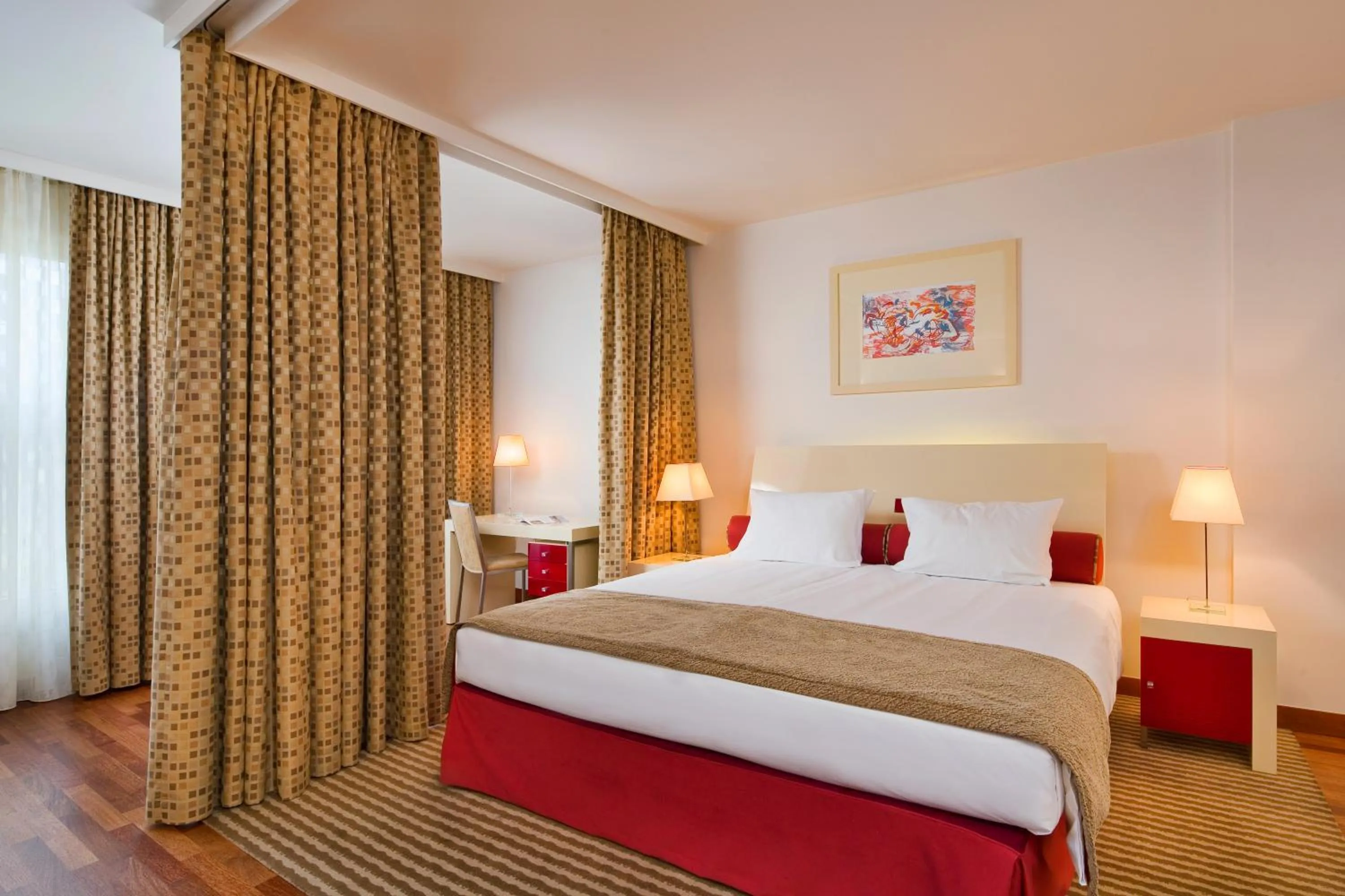 Photo of the whole room, Bed in Mamaison Residence Diana