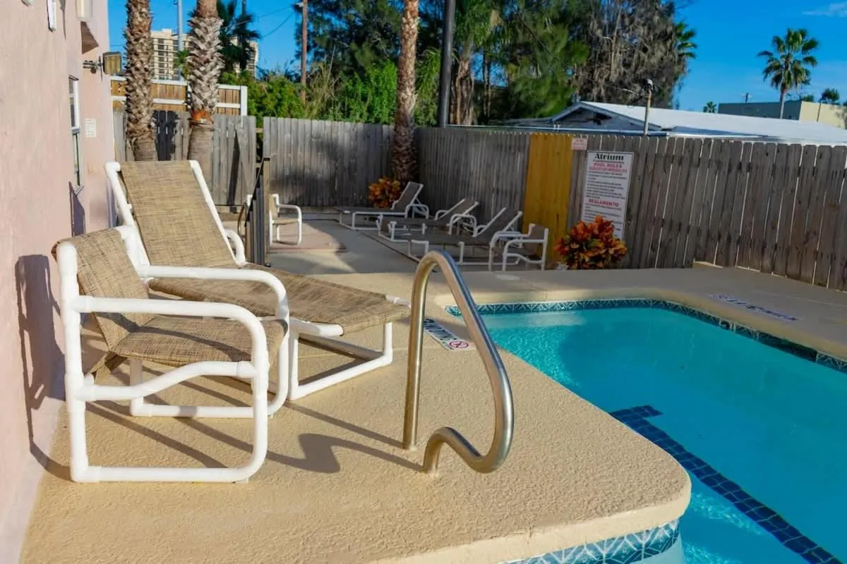 Swimming pool in Atrium #102