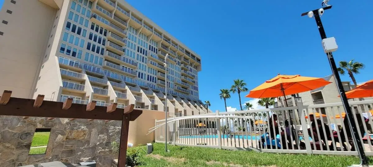 Swimming pool in Bahia Mar #426