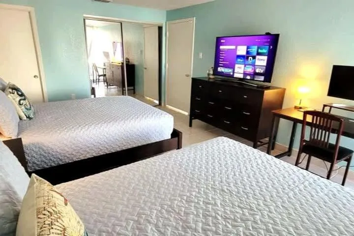 Bed in Bahia Mar #426