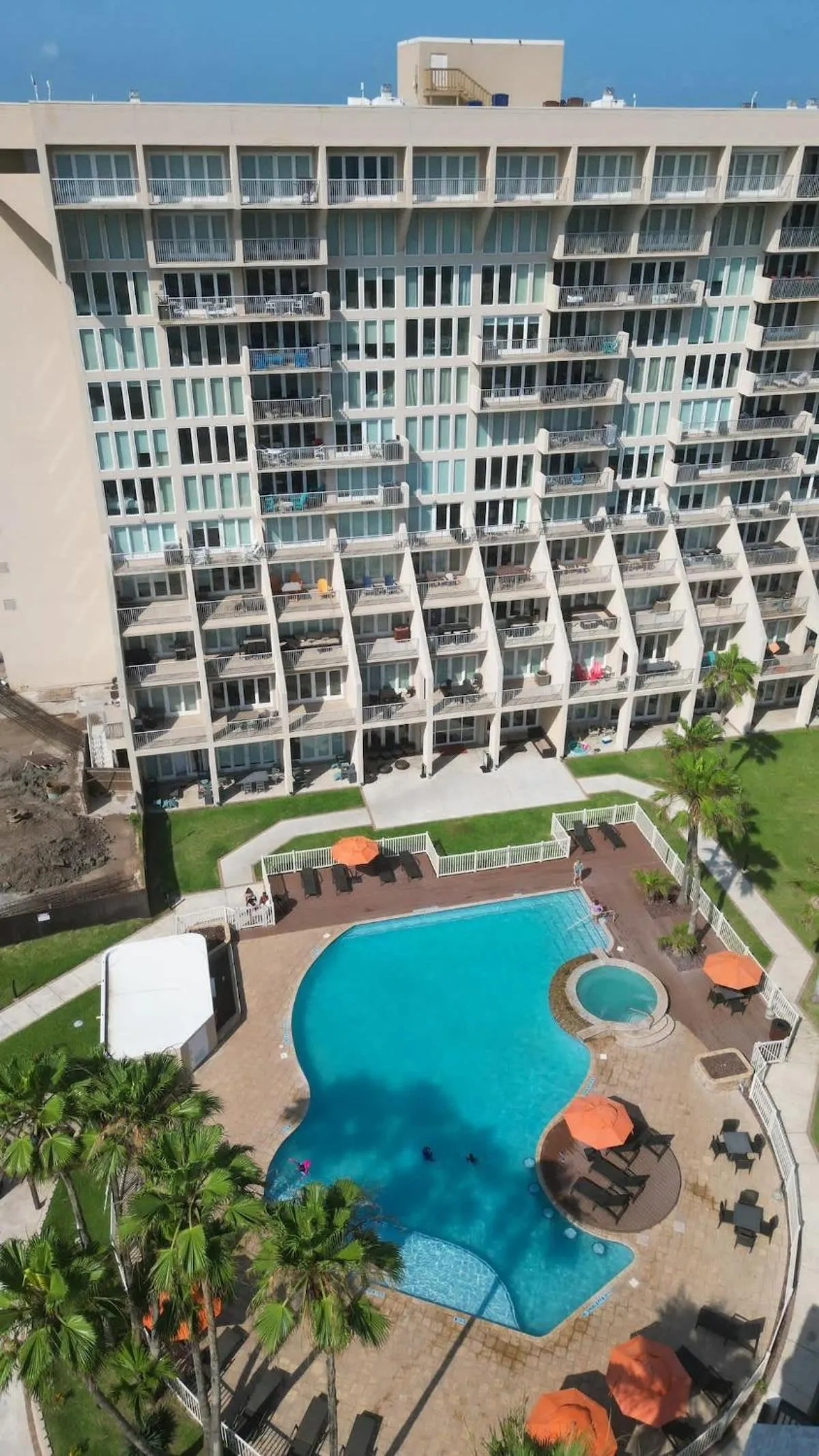 Swimming pool in Bahia Mar #426