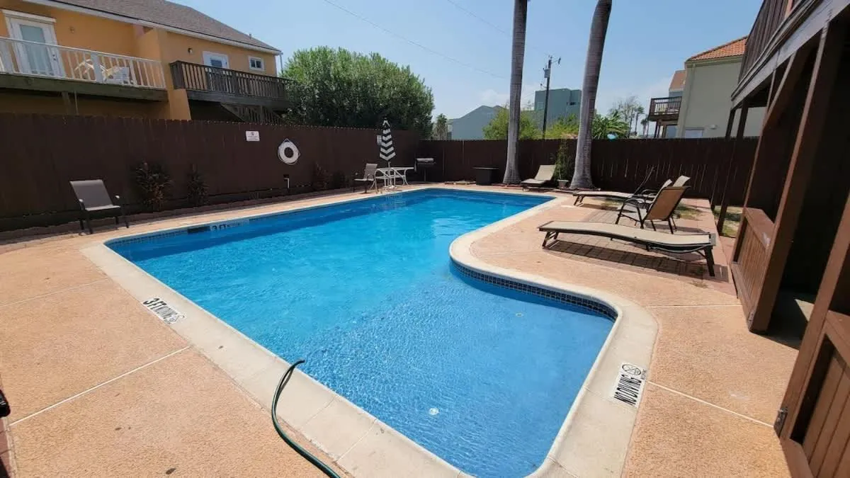 Swimming pool in Campeche Triplex Unit A