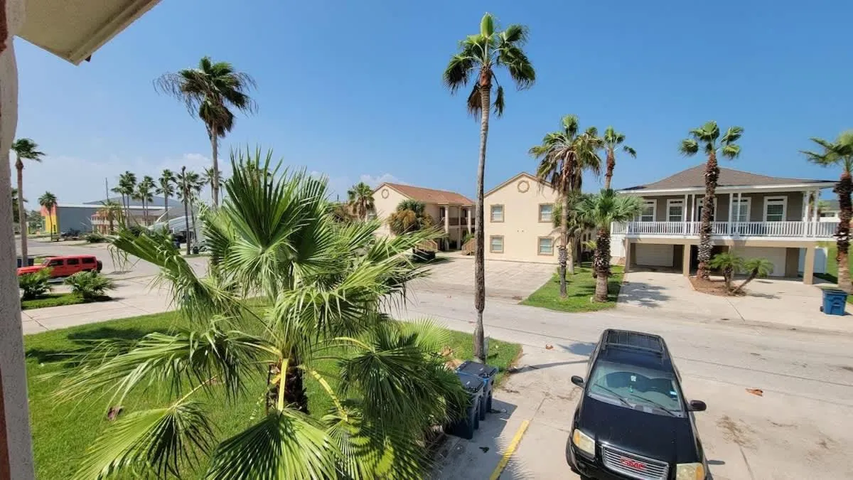 Property building in Campeche Triplex Unit A