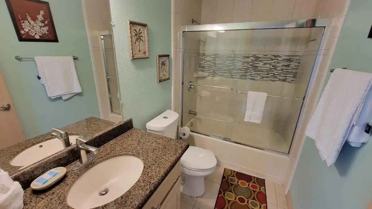 Bathroom in Campeche Triplex Unit A