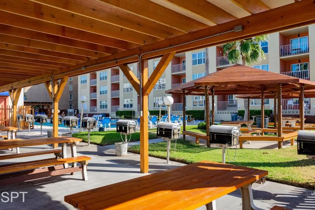 Other in Gulfview II #410 Luxe