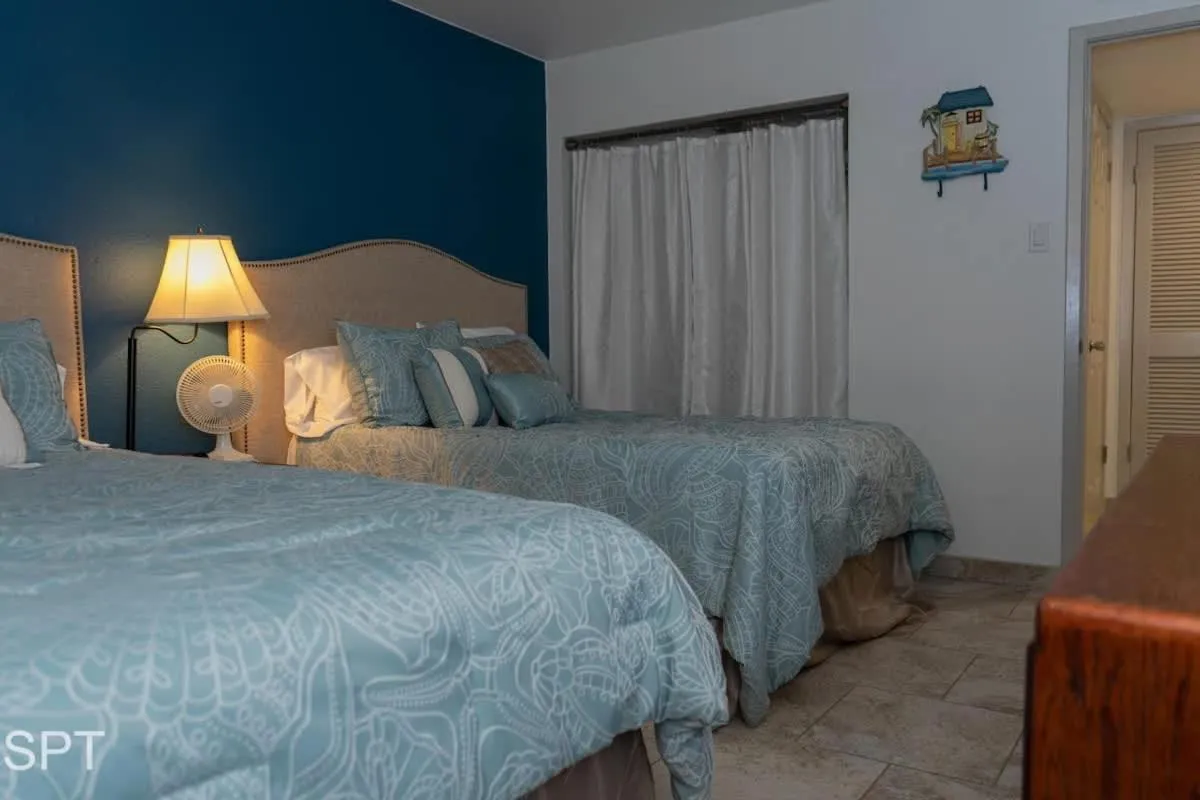 Bed in Gulfview II #410 Luxe