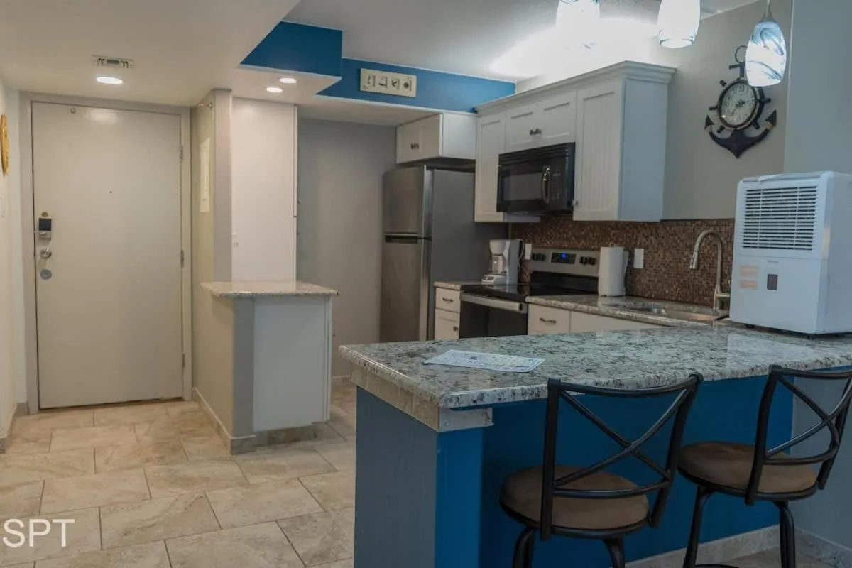 Kitchen or kitchenette in Gulfview II #410 Luxe