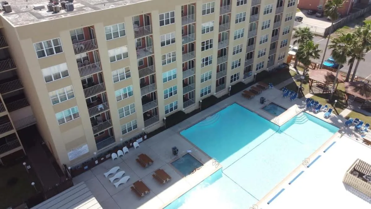 Swimming pool in Gulfview II #604