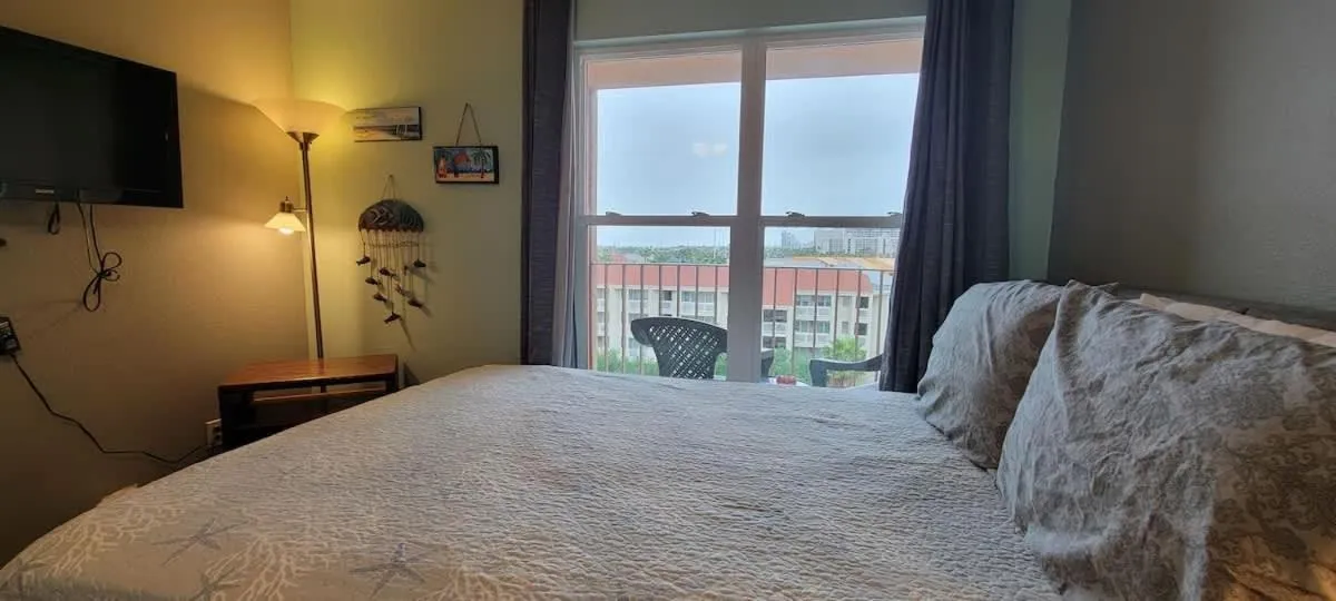 Bed in Gulfview II #604