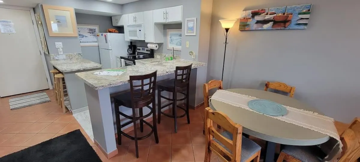 Dining area in Gulfview II #604
